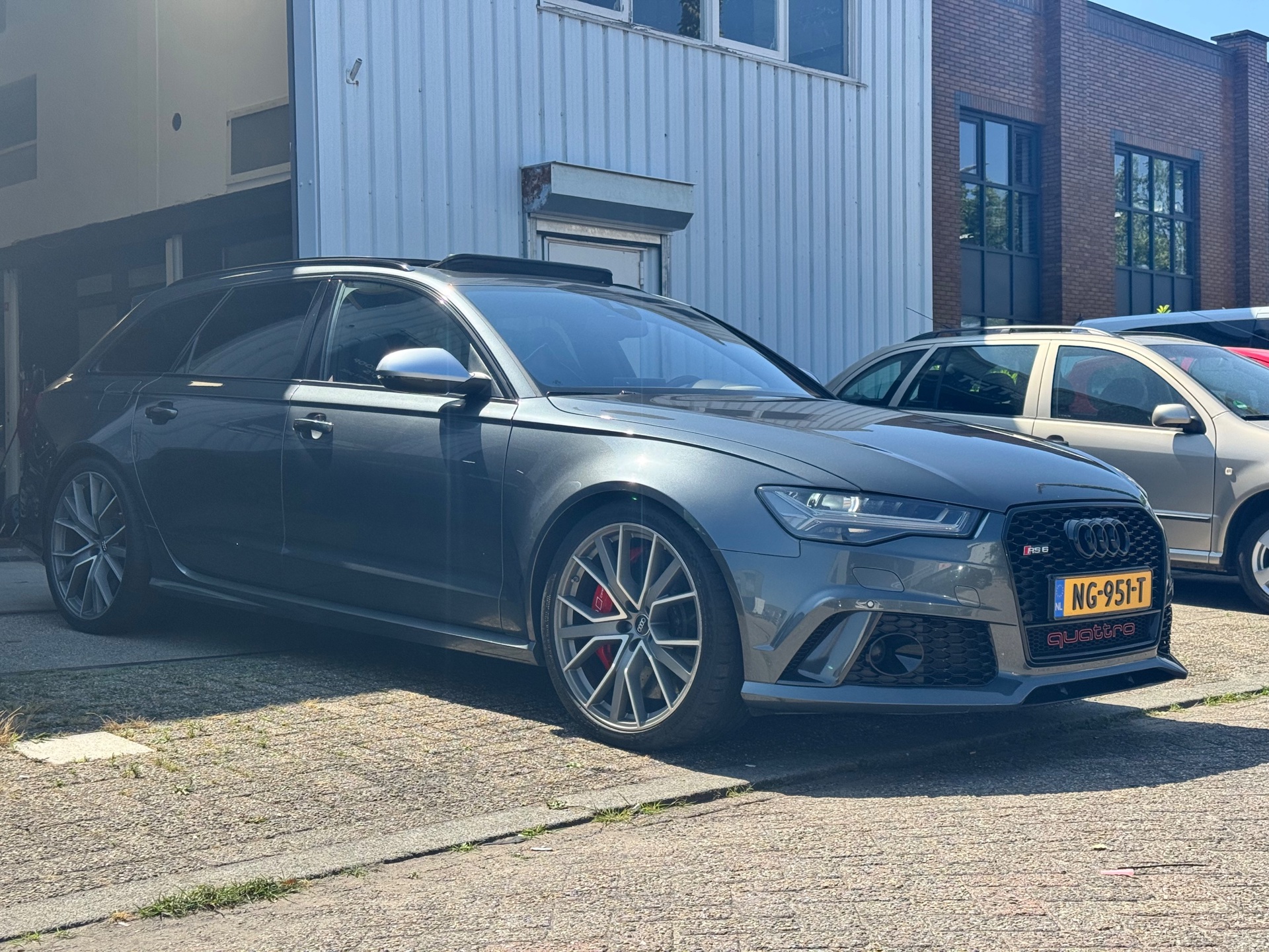 Foto van Audi RS 6 Avant Performance