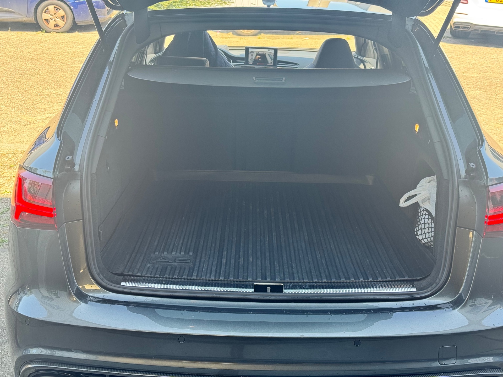 Foto van Audi RS 6 Avant Performance