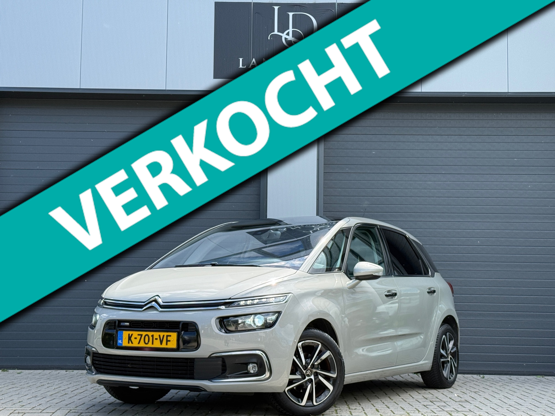 Citroen C4 Picasso 1.2 PureTech Shine / AUTOMAAT / TREKHAAK 2017 - voorkant