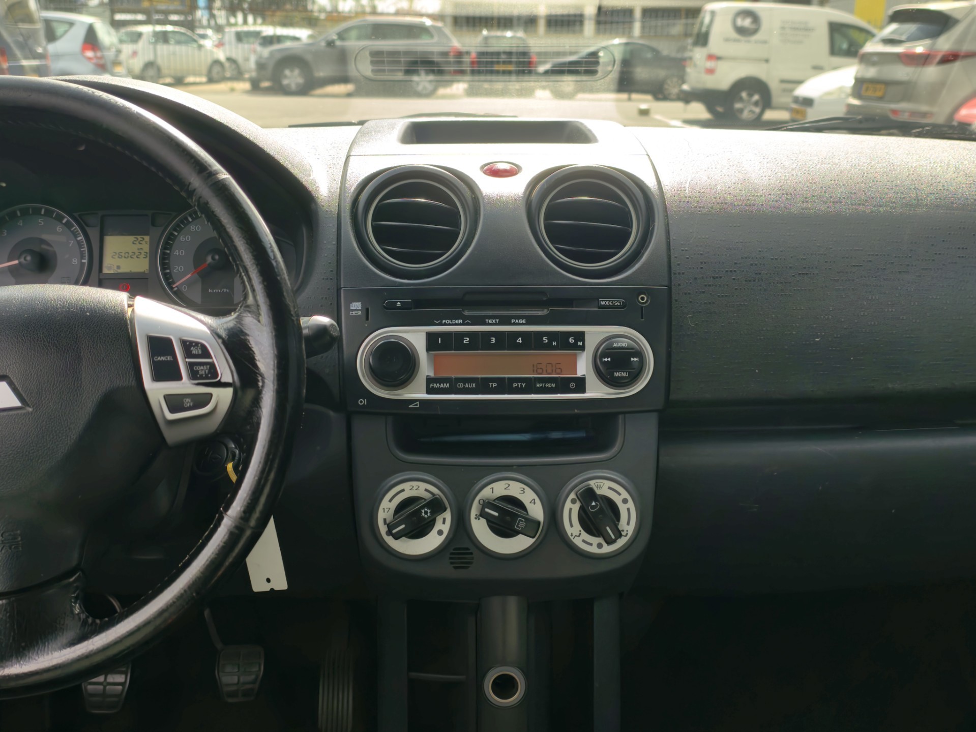 Foto van Mitsubishi Mitsubishi Colt