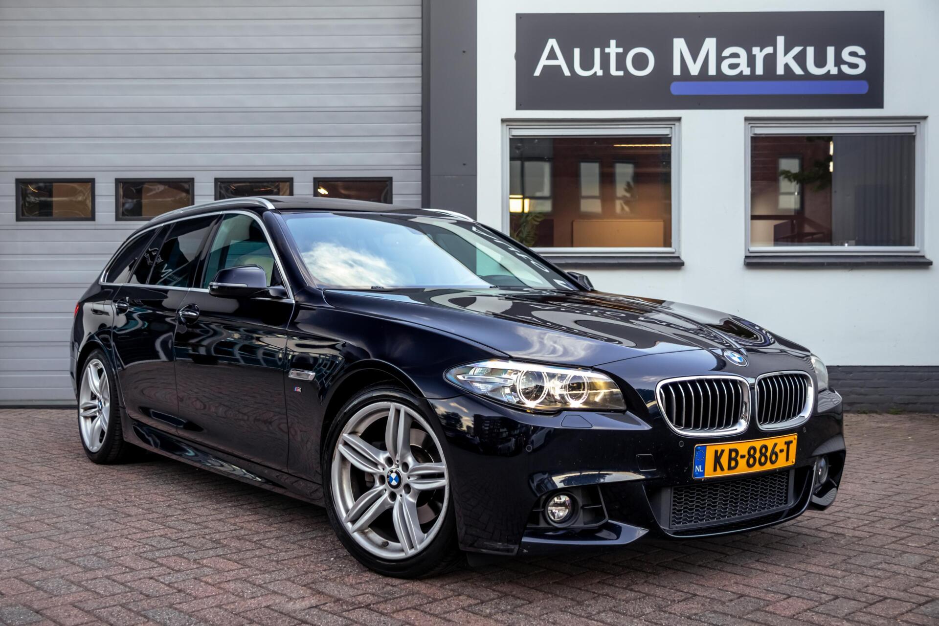 BMW 520i 520i 3X M-Sport|Pano|Comfortzetel|Carbonschwarz|Memory|Flippers 2016 - voorkant