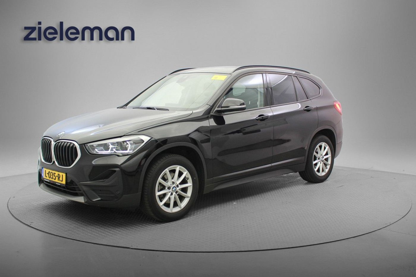 Foto van BMW X1 Sdrive18i