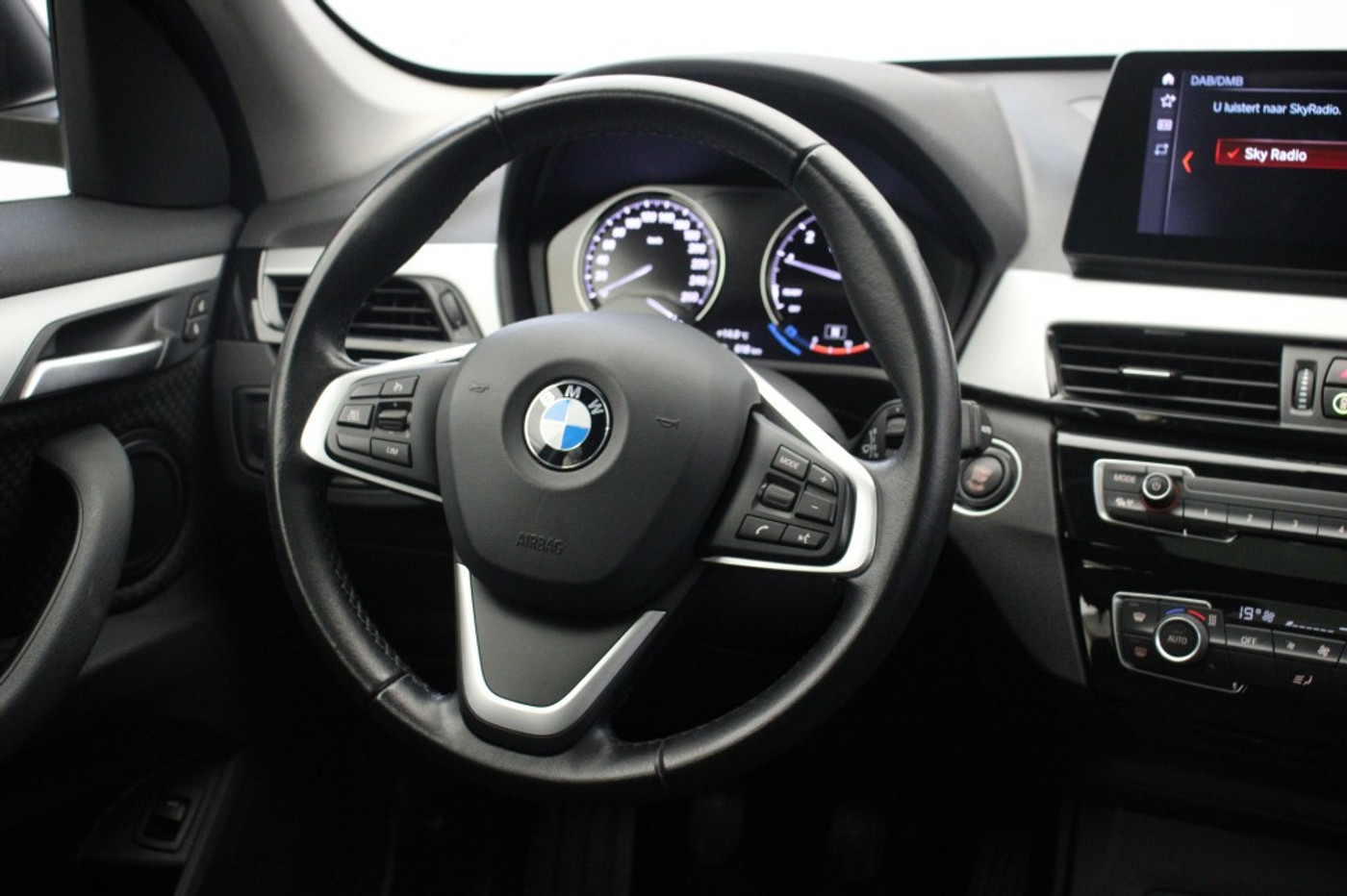 Foto van BMW X1 Sdrive18i