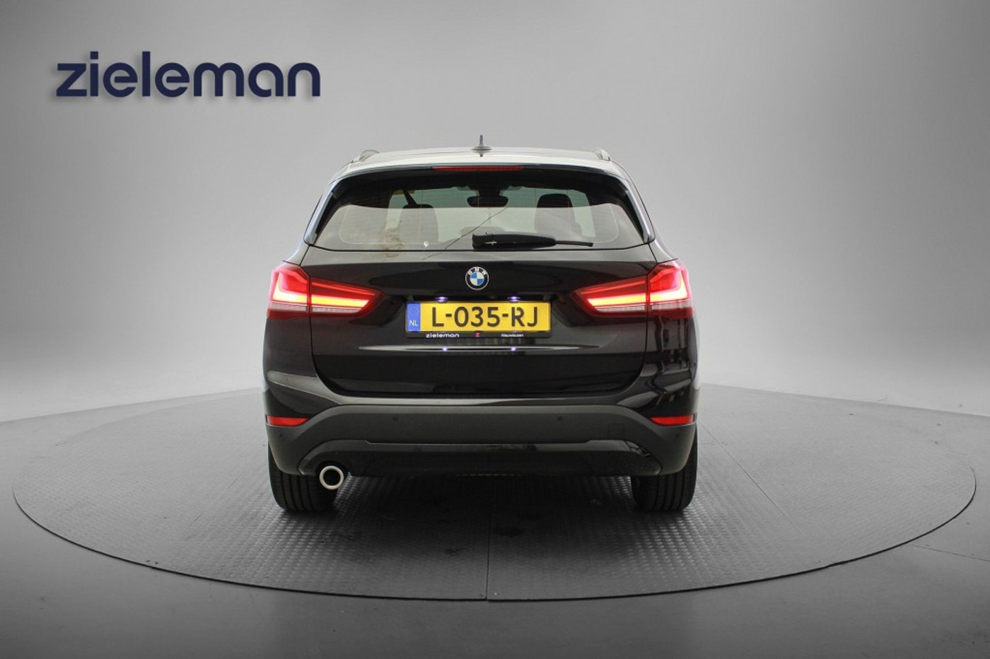 Foto van BMW X1 Sdrive18i
