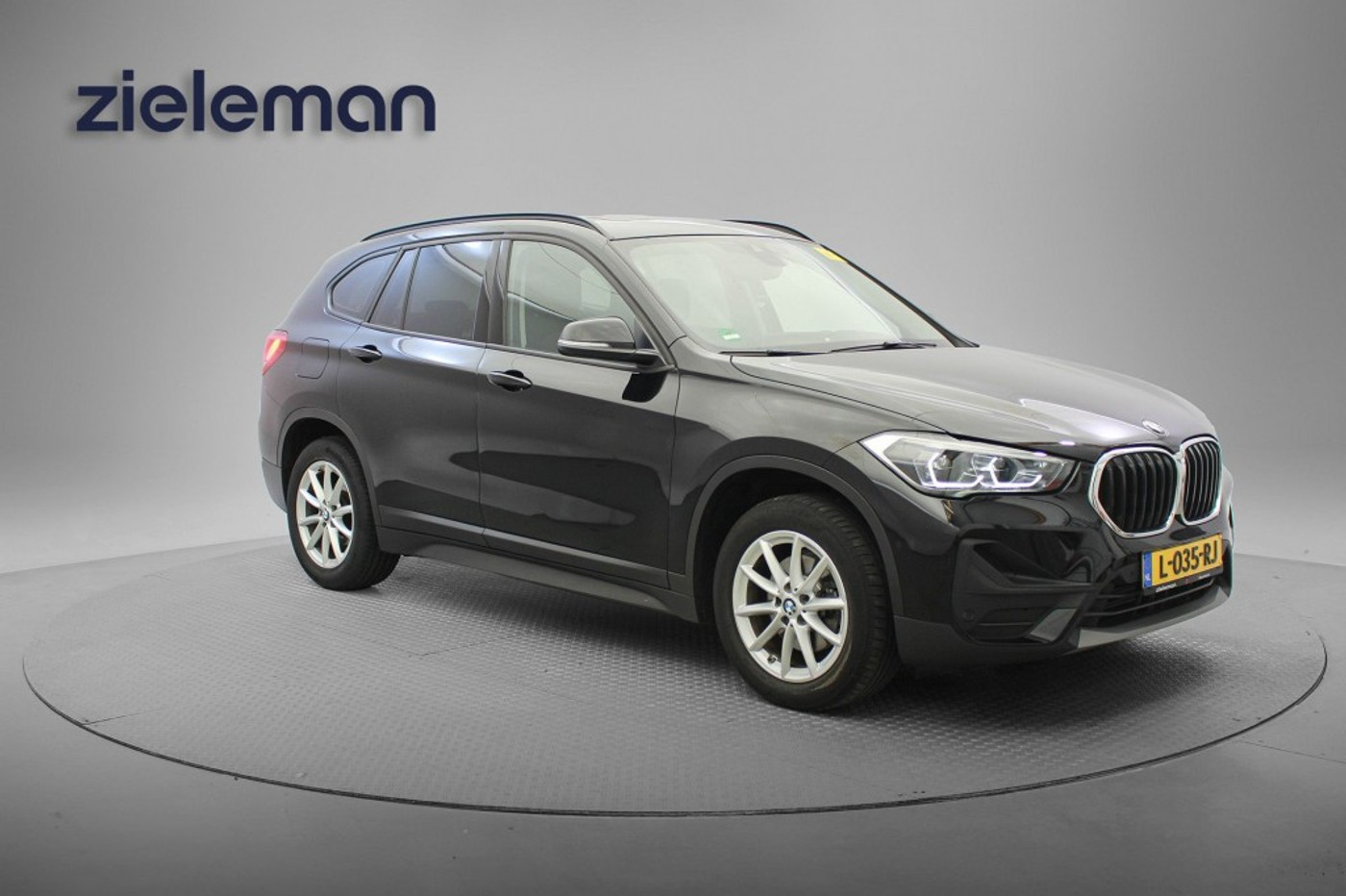 BMW X1 Sdrive18i SDRIVE18I BNSED+ 2021 - voorkant