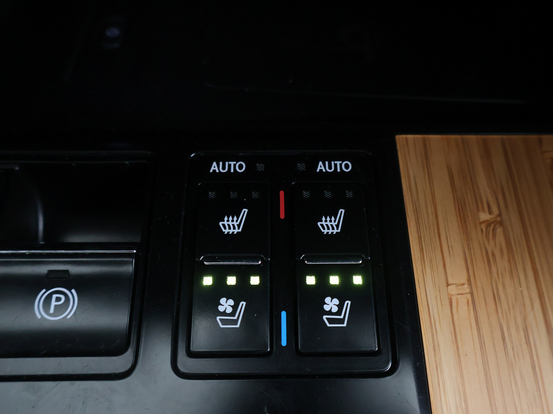 Foto van Lexus Lexus Rx450h