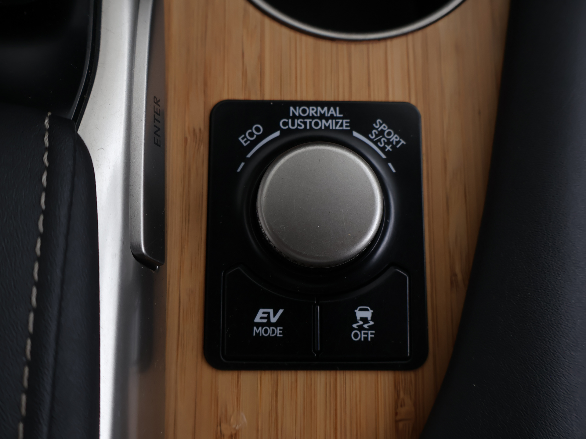 Foto van Lexus Lexus Rx450h