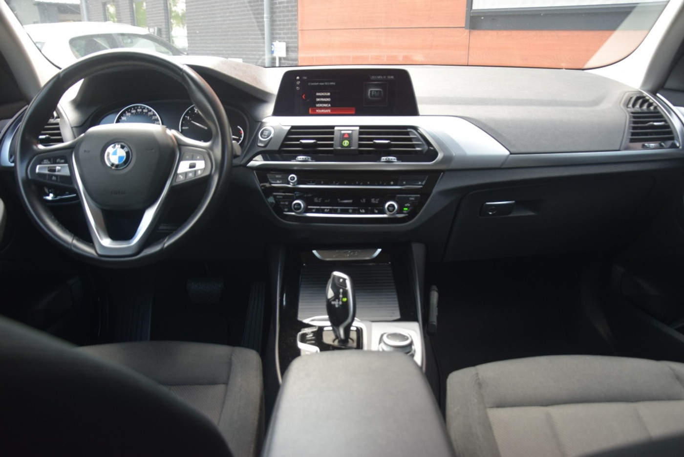 Foto van BMW X3 Xdrive20i