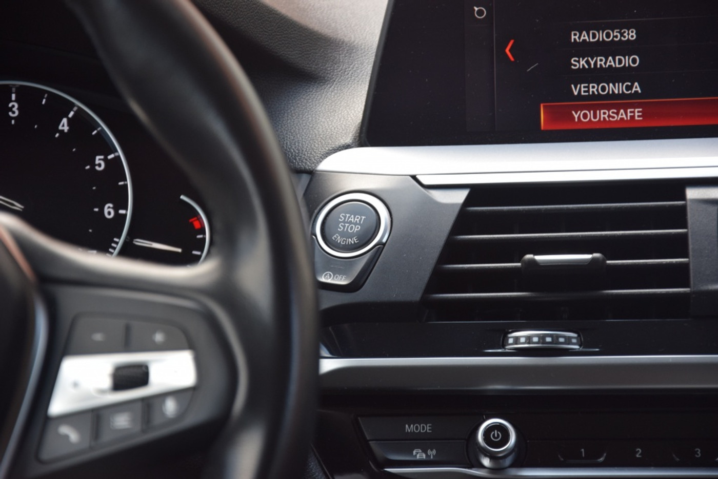 Foto van BMW X3 Xdrive20i