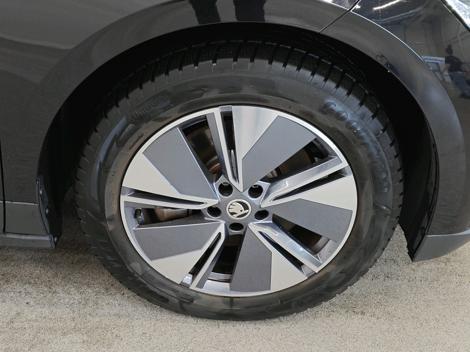 Foto van Skoda Enyaq 80
