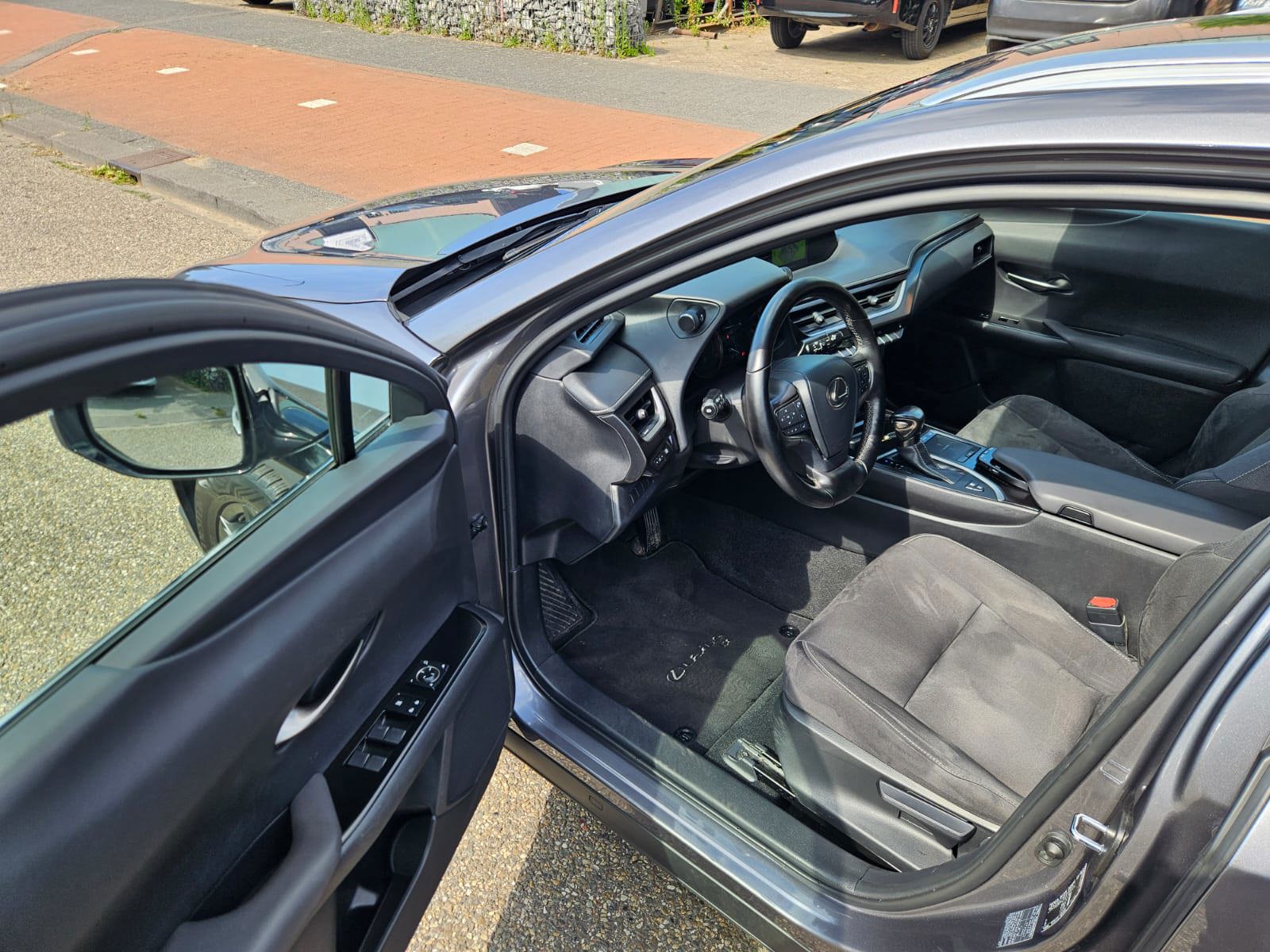 Foto van Lexus Lexus Ux250h