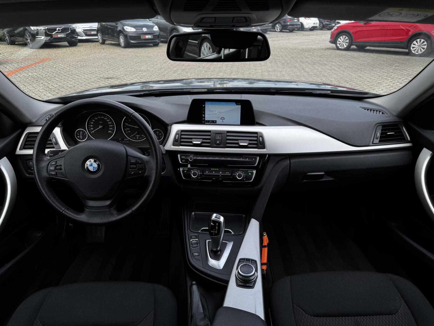 Foto van BMW 318i