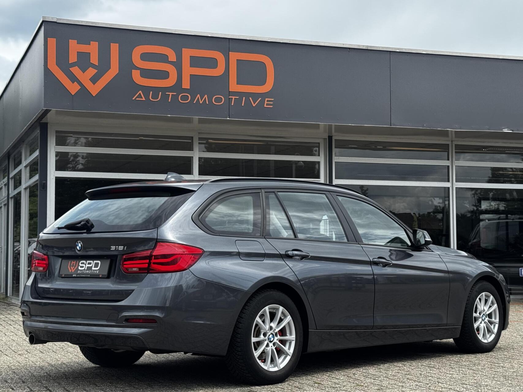 Foto van BMW 318i
