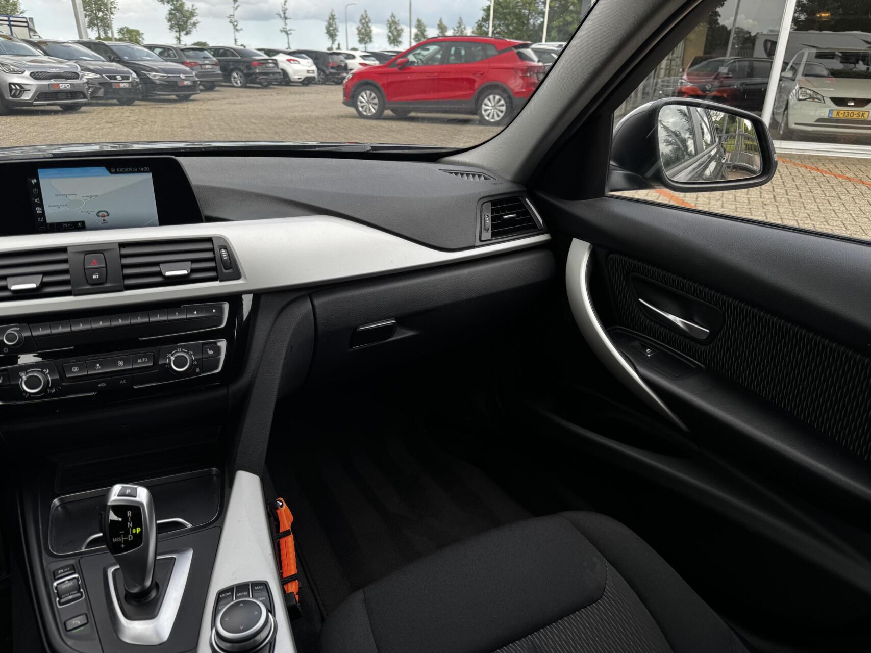Foto van BMW 318i