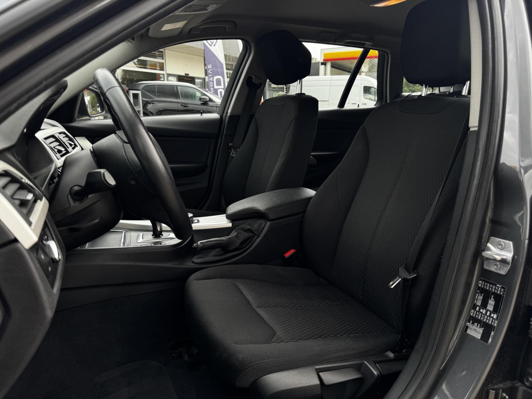 Foto van BMW 318i