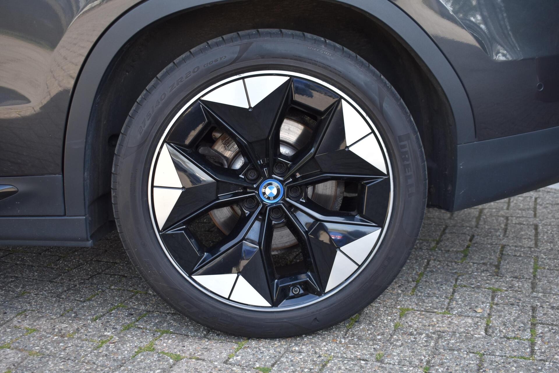Foto van BMW Ix3