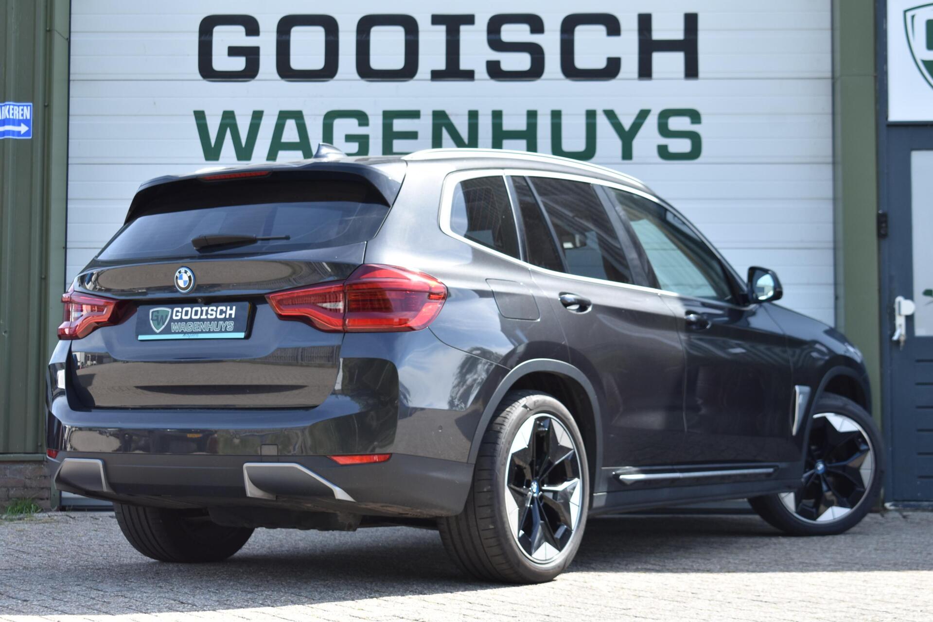 Foto van BMW Ix3