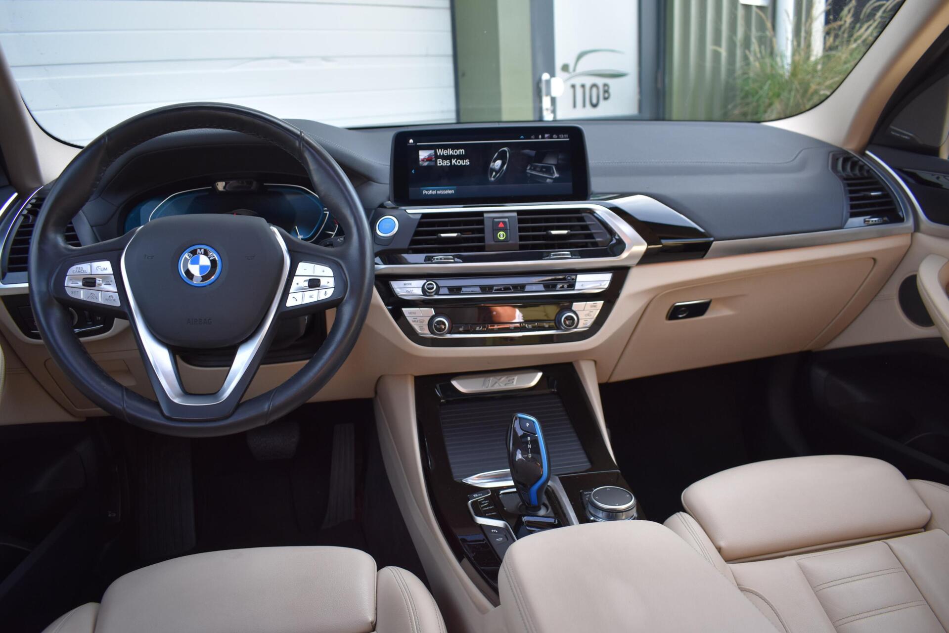 Foto van BMW Ix3