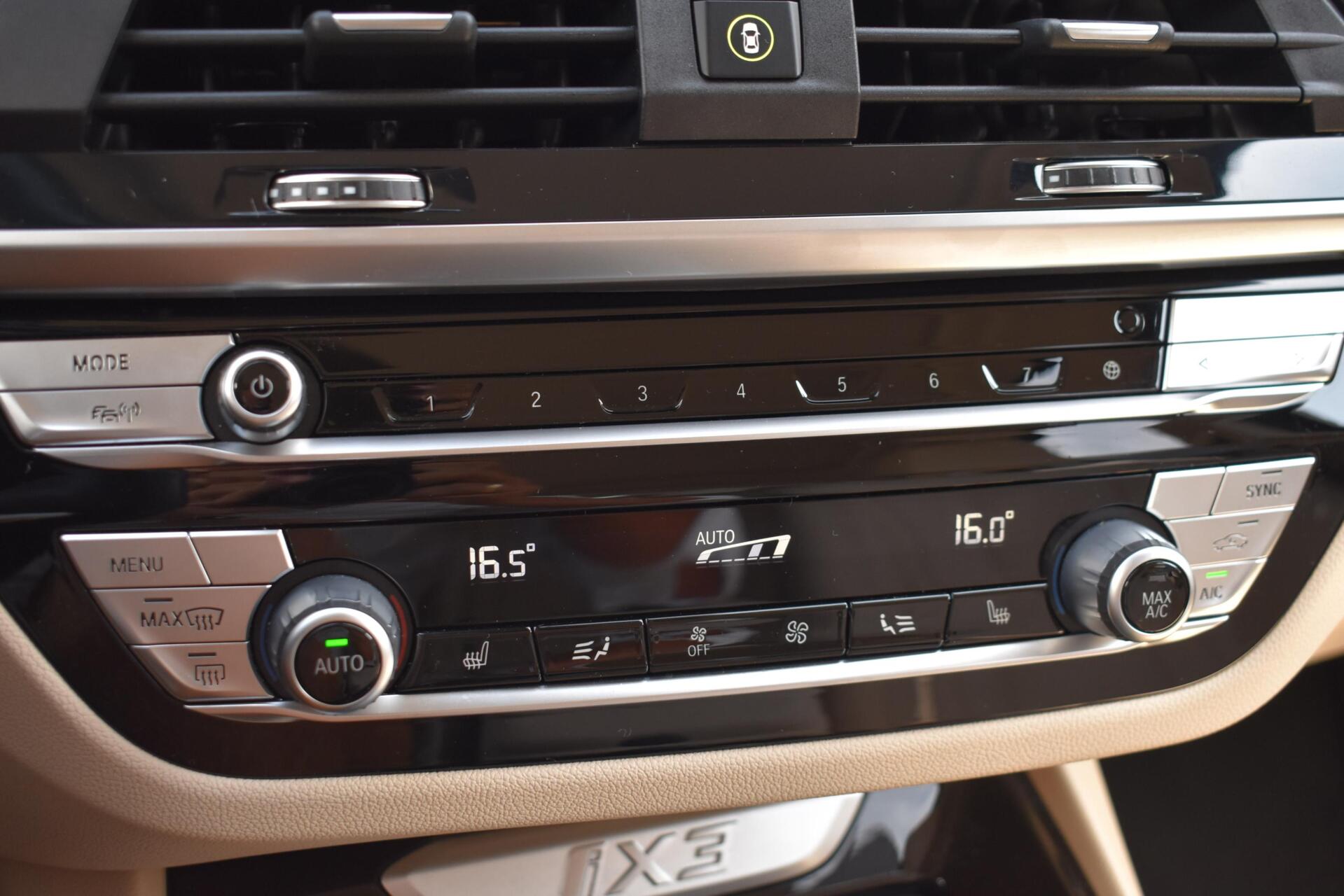 Foto van BMW Ix3
