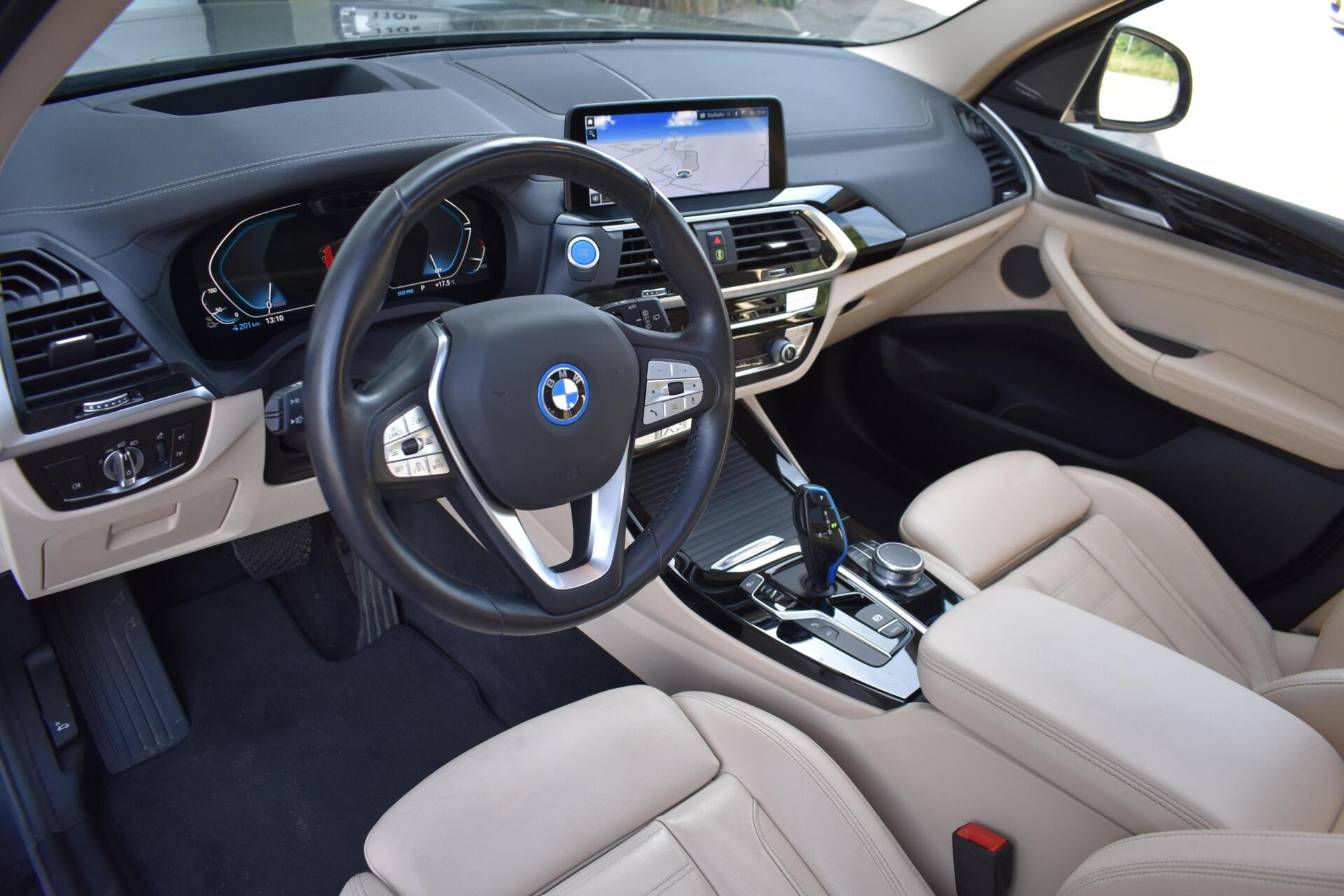 Foto van BMW Ix3