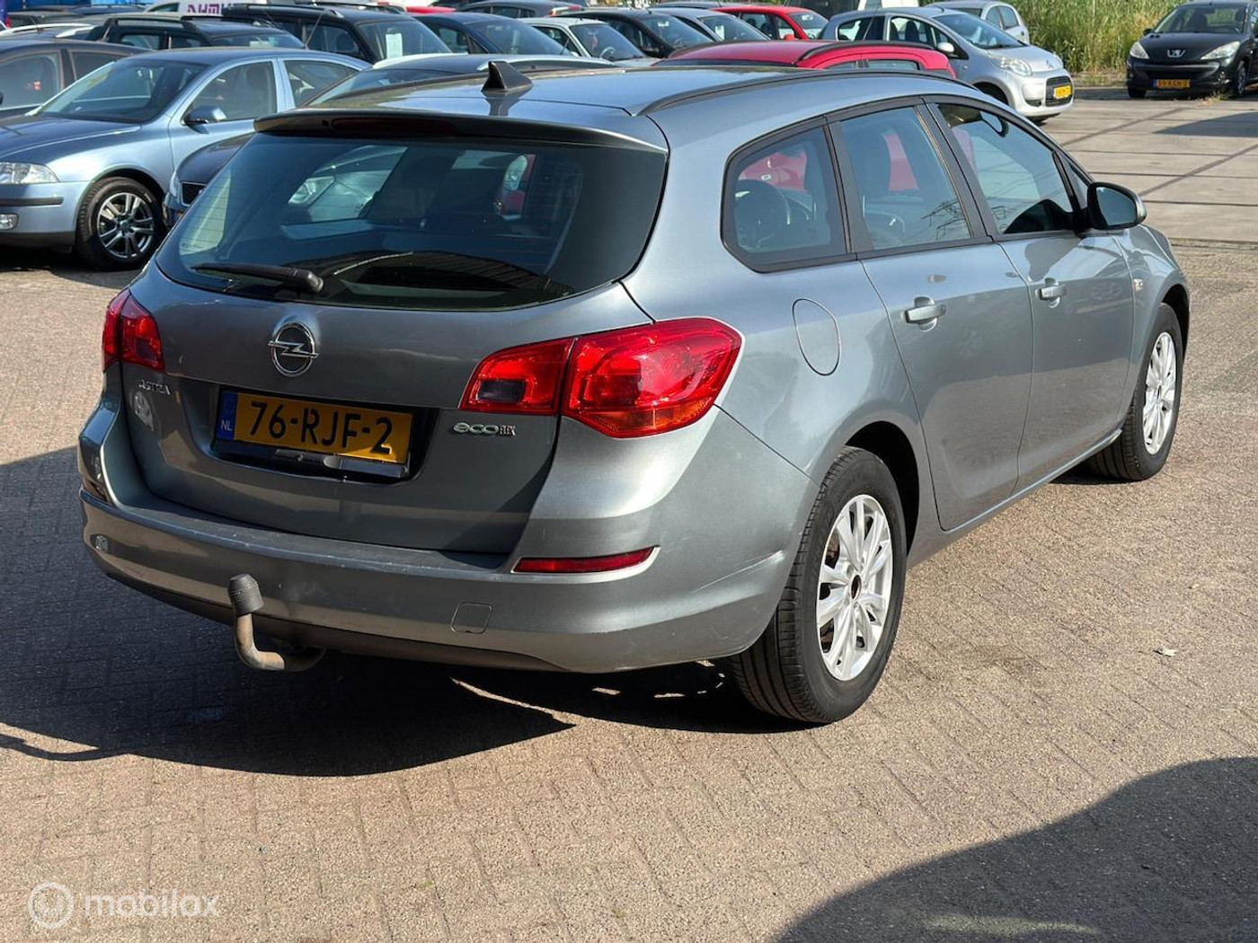 Foto van Opel Astra Sports Tourer