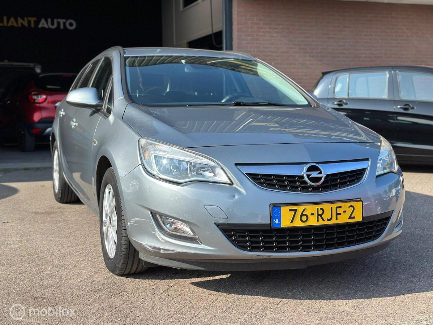Foto van Opel Astra Sports Tourer