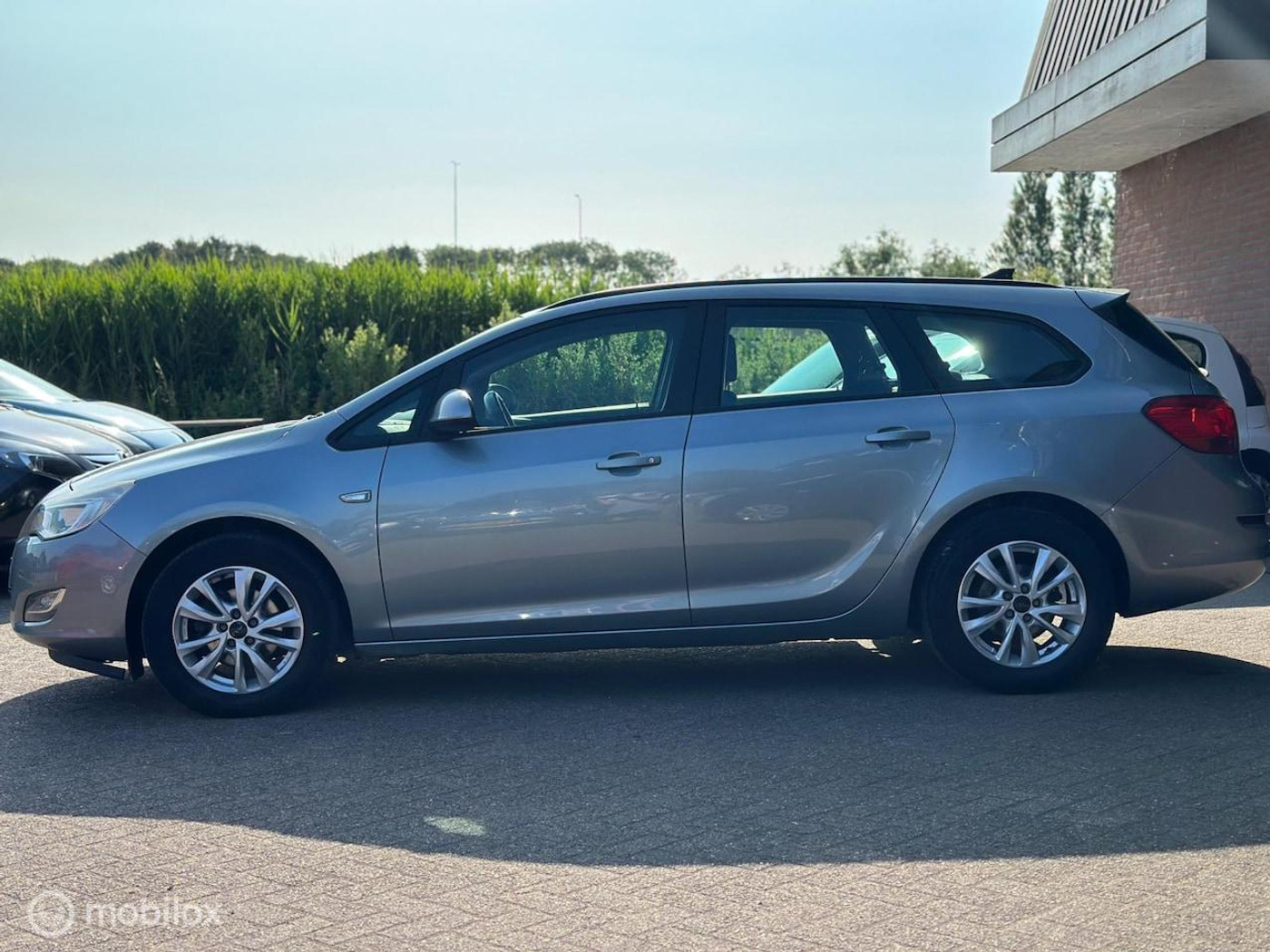 Foto van Opel Astra Sports Tourer