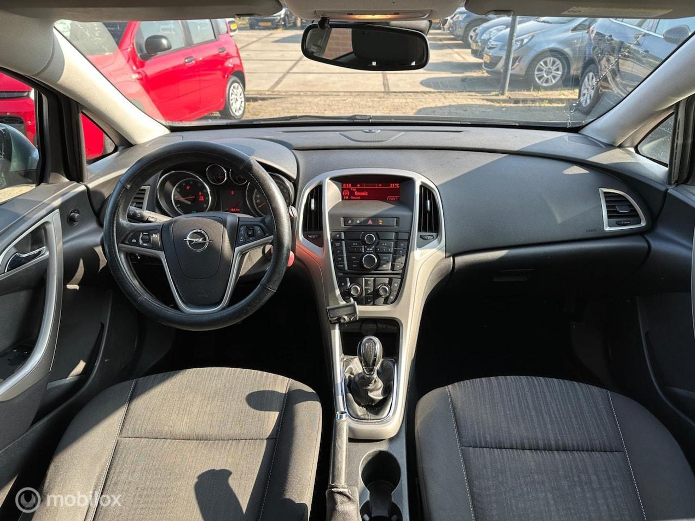 Foto van Opel Astra Sports Tourer