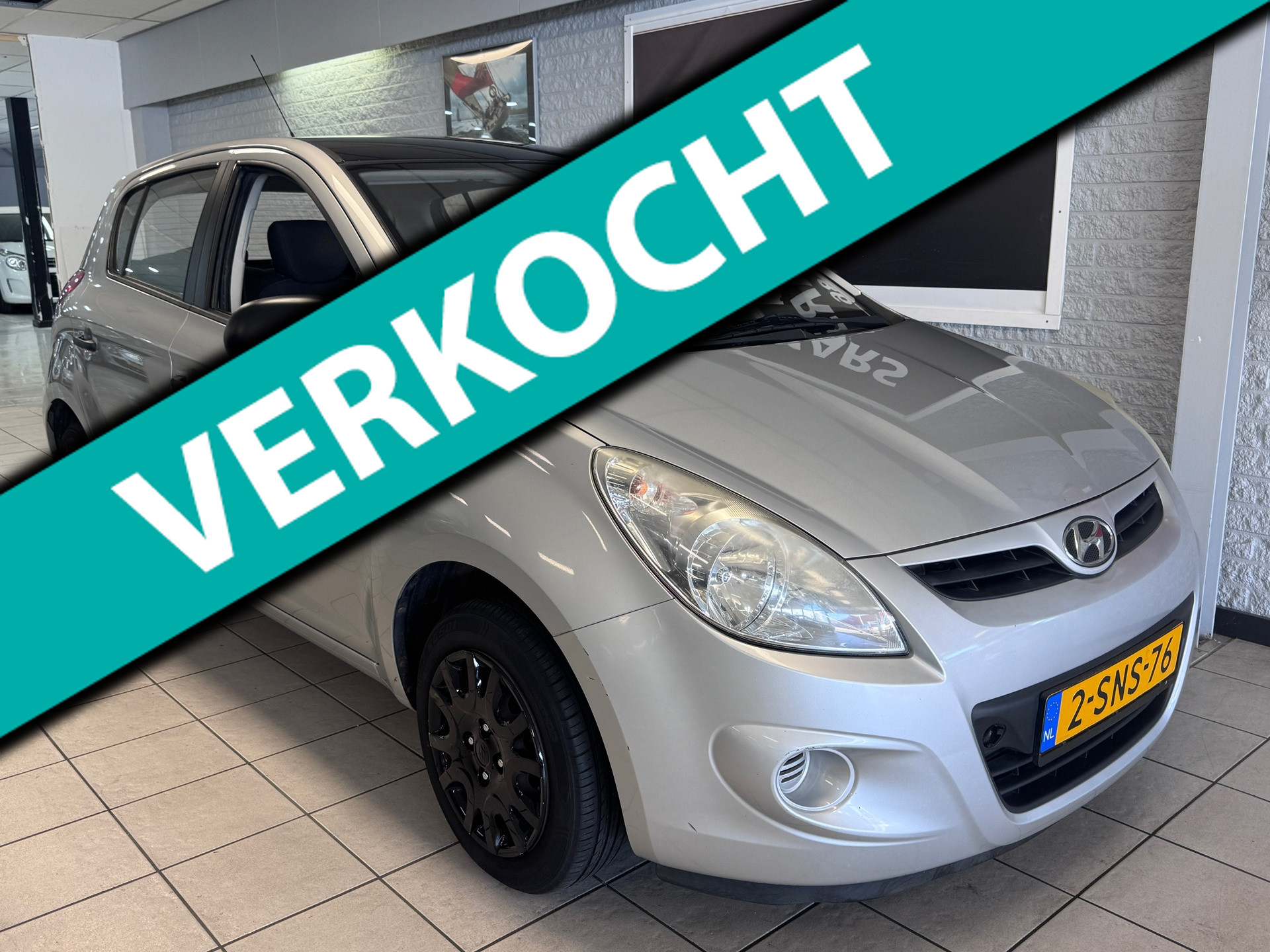 Hyundai I20 1.2i Business Edition | Nieuwe APK | 5 deurs | 2011 - voorkant