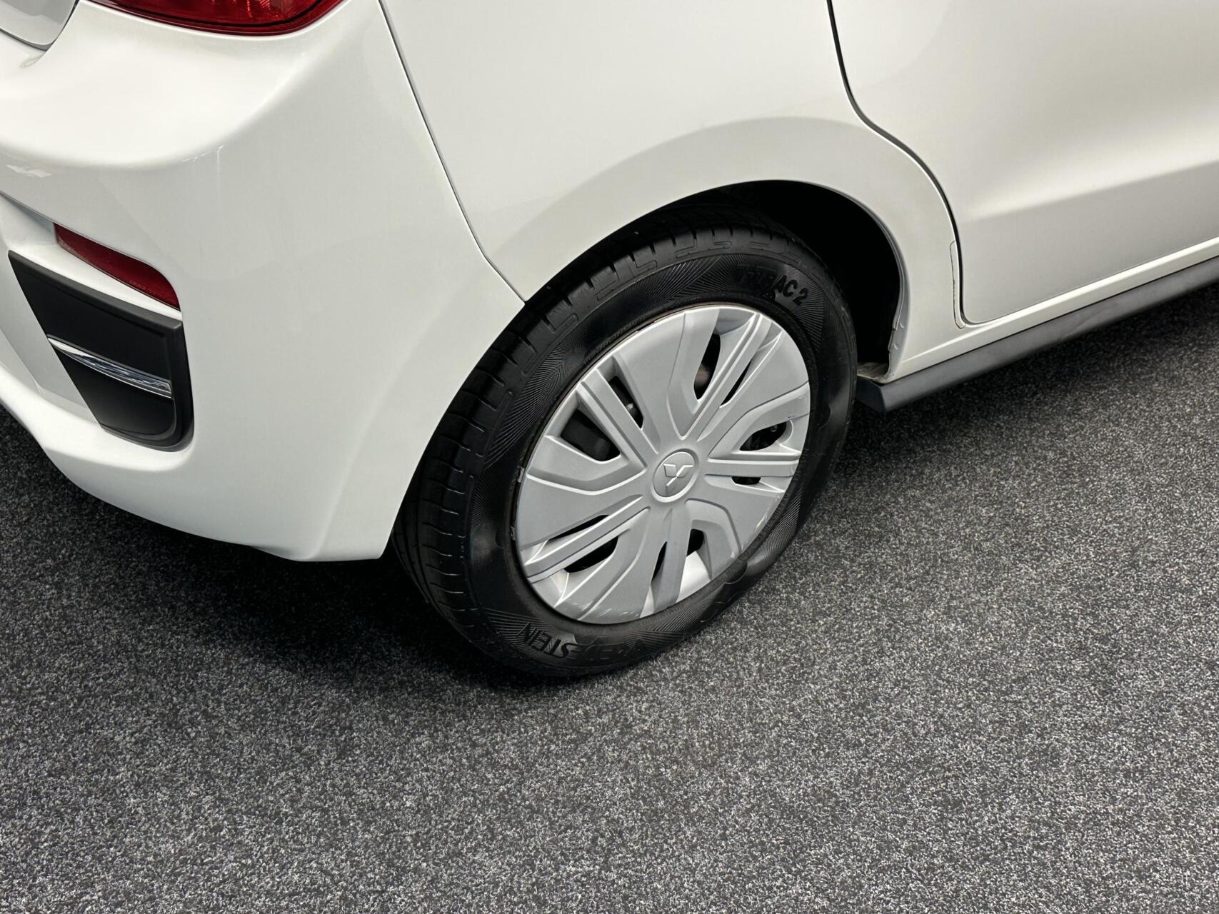 Foto van Mitsubishi Mitsubishi Space Star