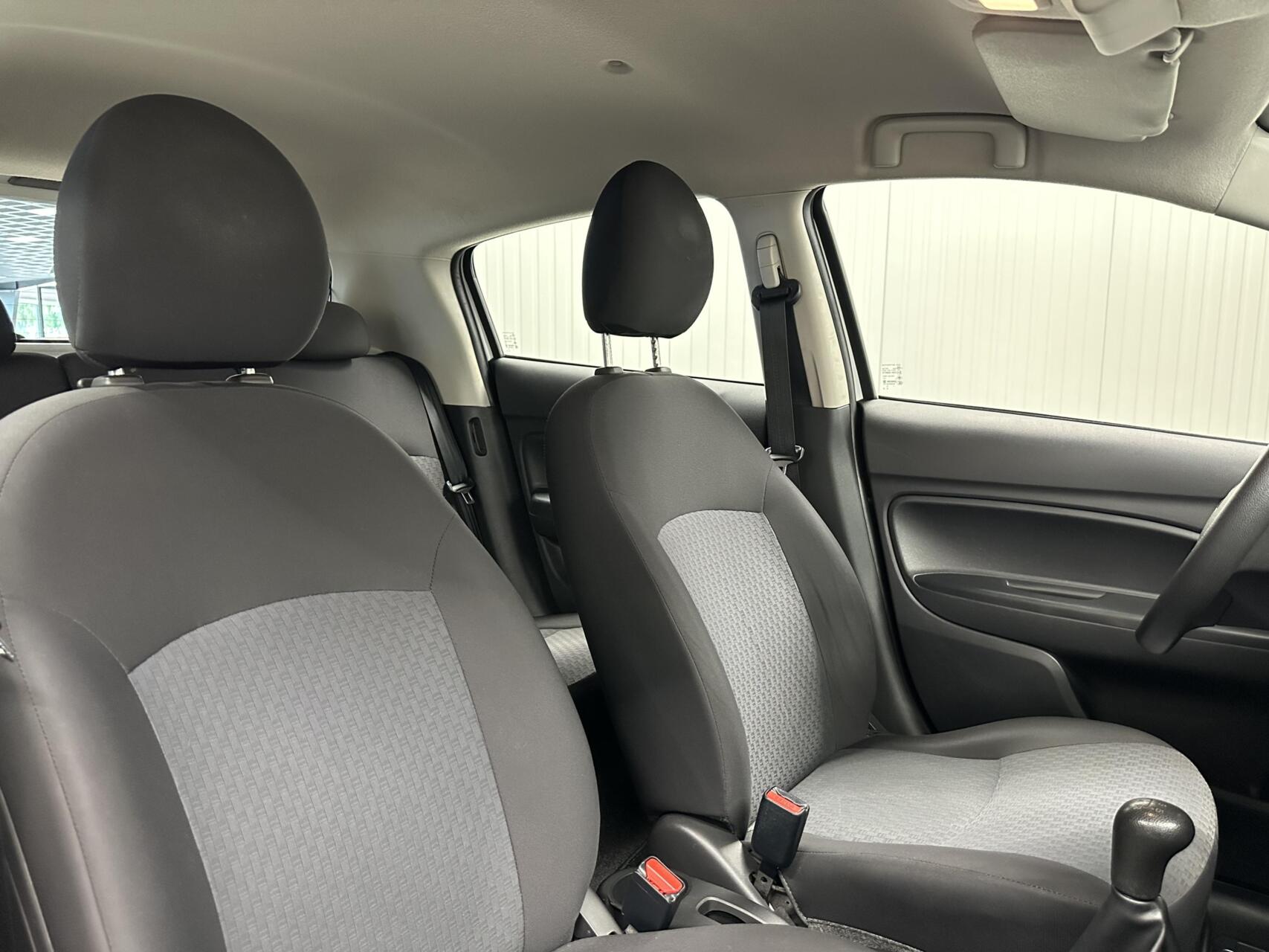 Foto van Mitsubishi Mitsubishi Space Star