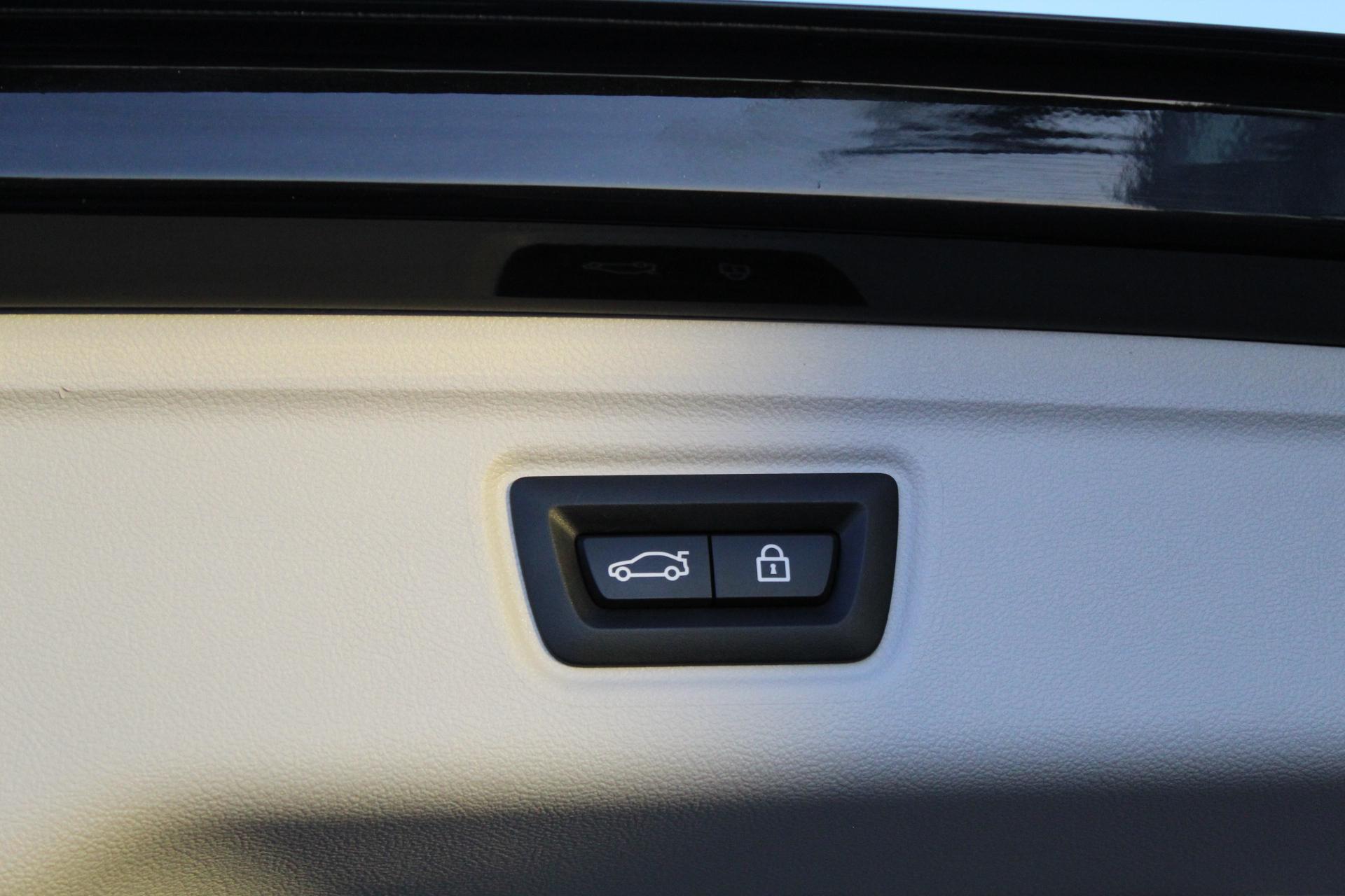 Foto van BMW 330e xDrive