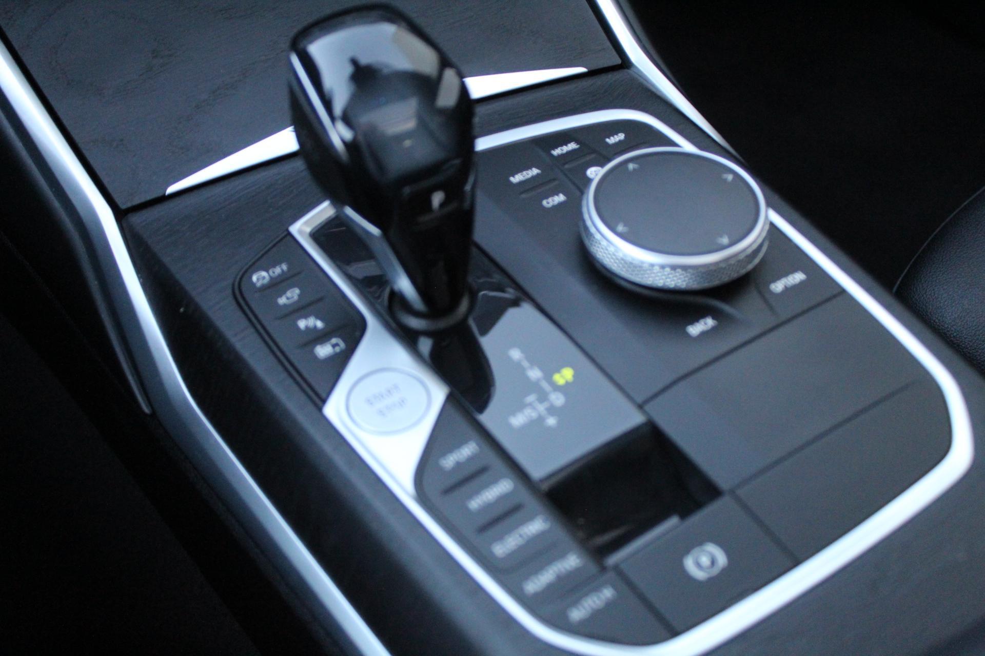 Foto van BMW 330e xDrive