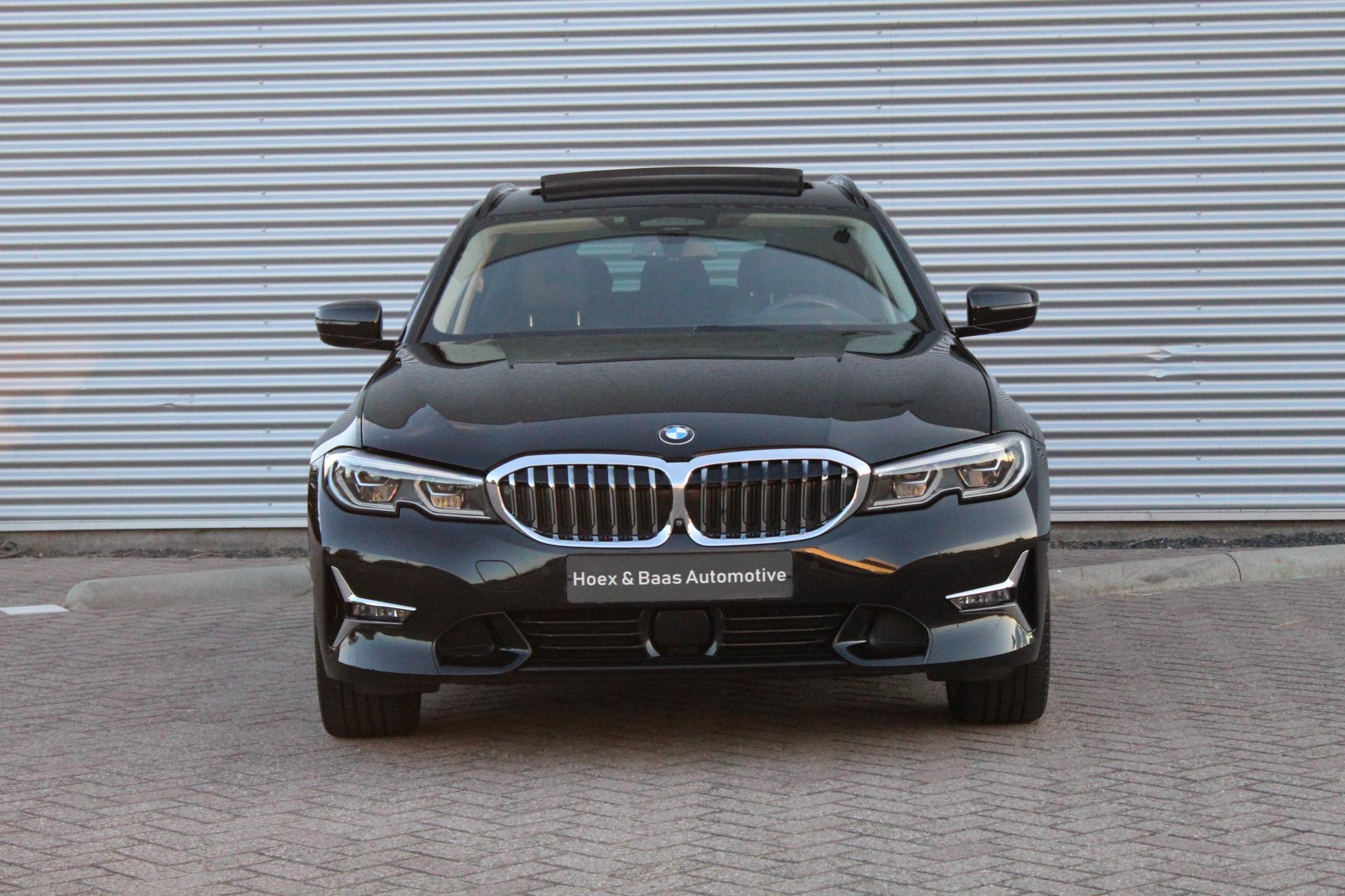 Foto van BMW 330e xDrive