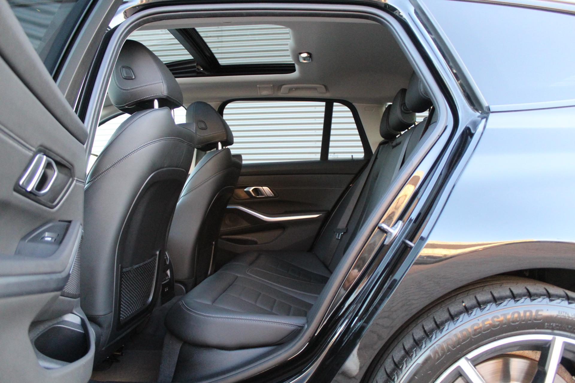Foto van BMW 330e xDrive