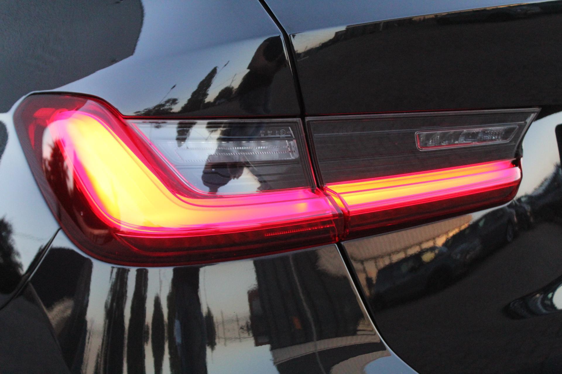 Foto van BMW 330e xDrive