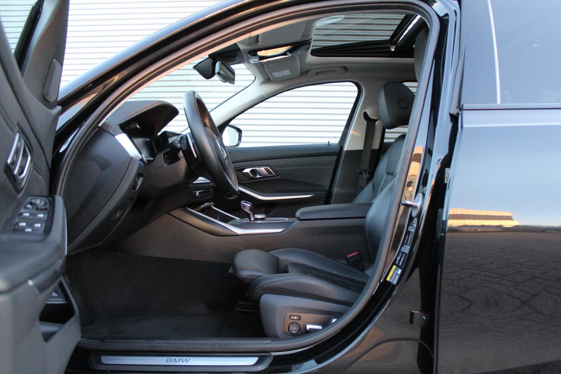 Foto van BMW 330e xDrive