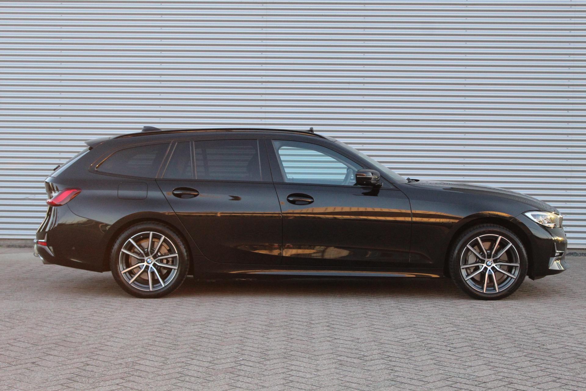 Foto van BMW 330e xDrive