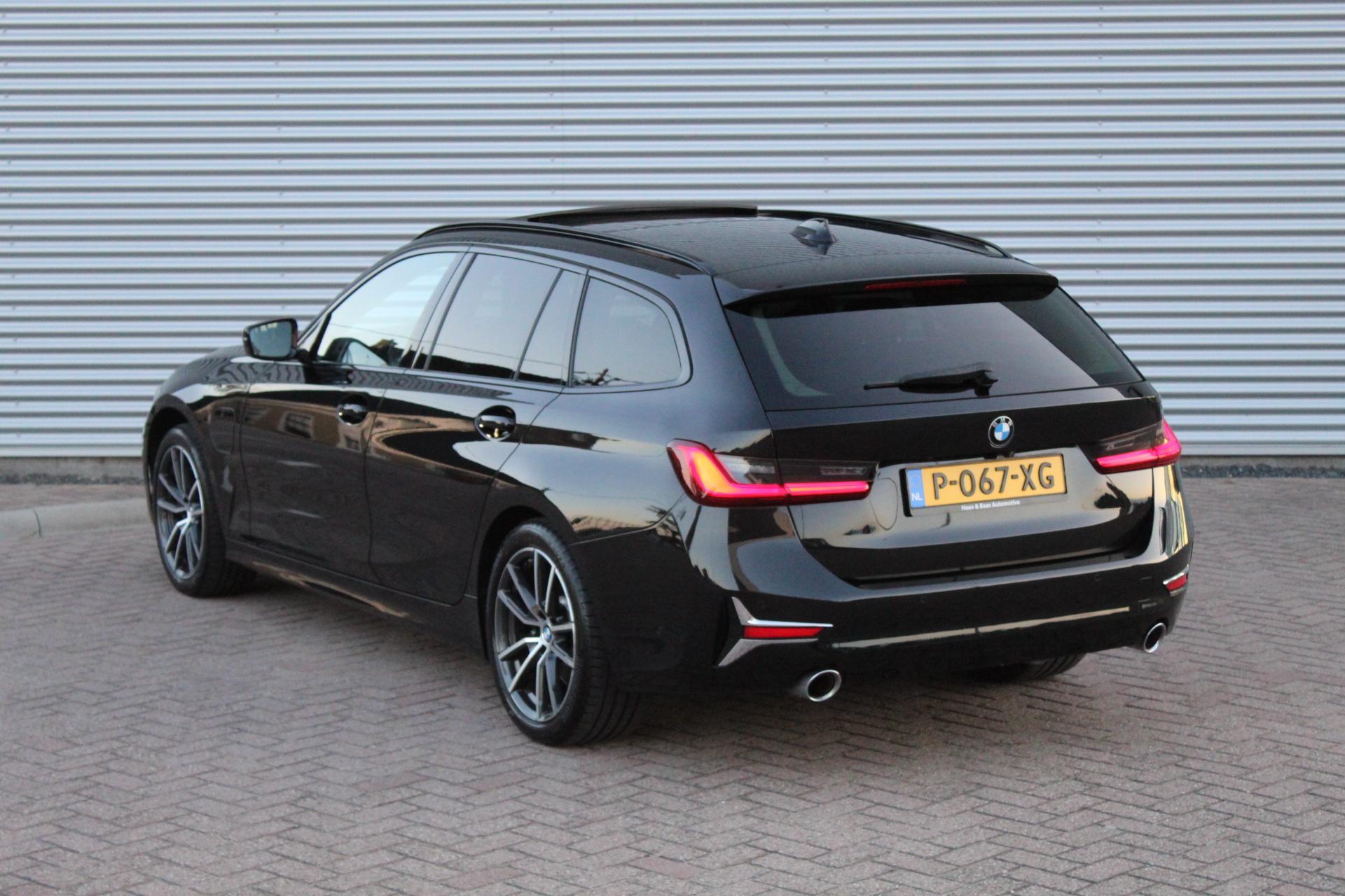 Foto van BMW 330e xDrive