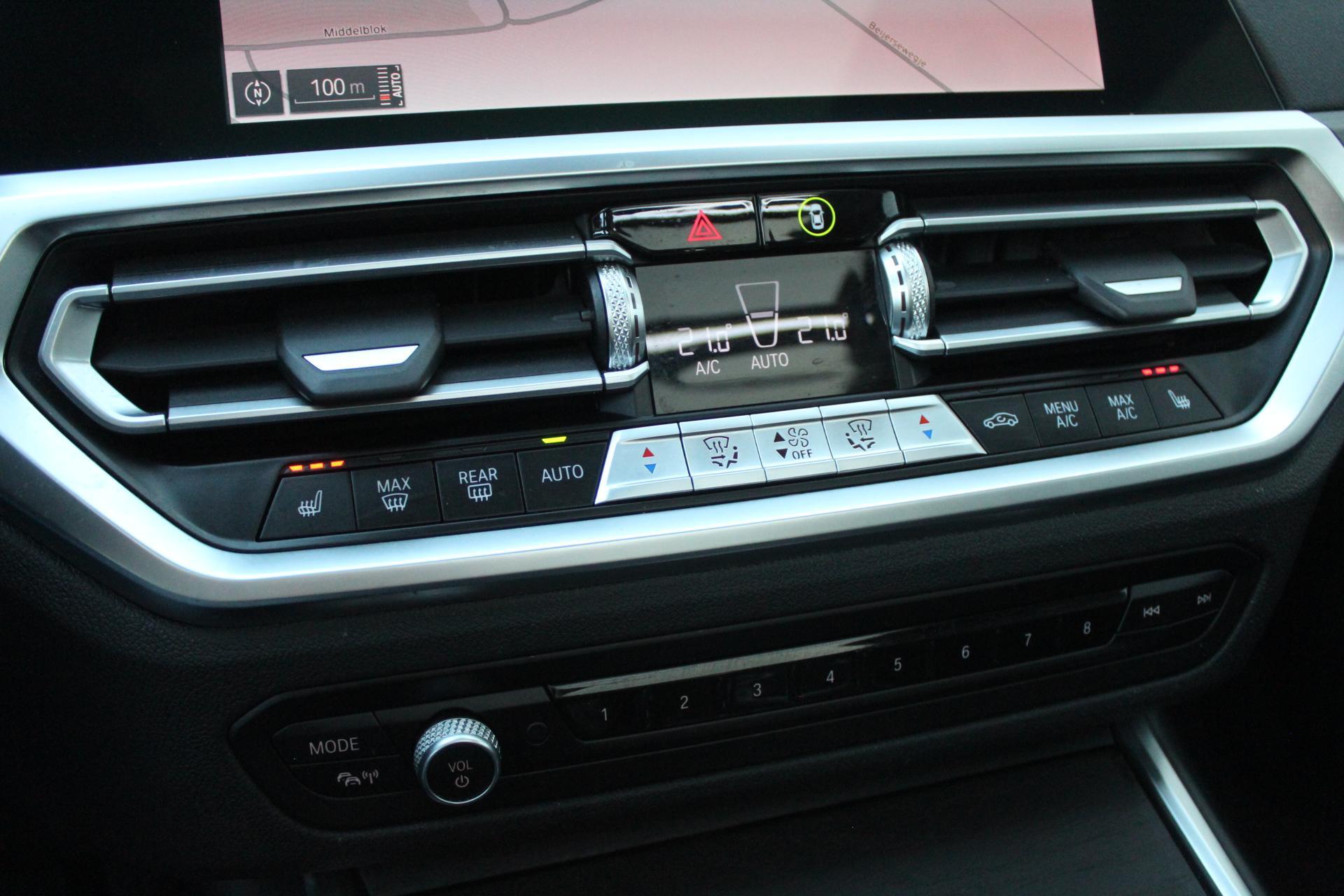 Foto van BMW 330e xDrive