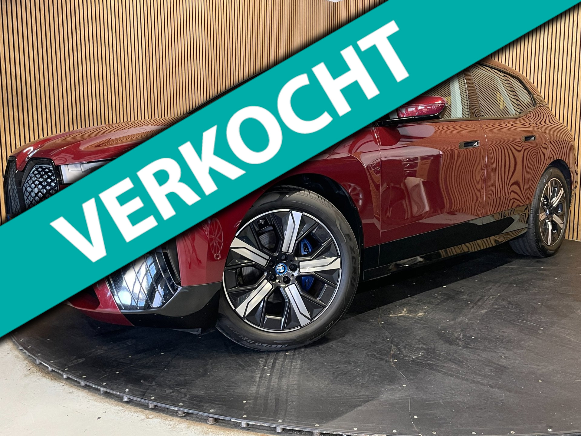BMW Ix Xdrive40 XDrive40 Executive 77 kWh|100% SOH|VOLLEDER|ELEK.STUURVERSTELLING|CAMERA|CARPLAY|PDC V+A|NAP|NL-AUTO|INCL.BTW|1e EIGENAAR| 2022 - voorkant