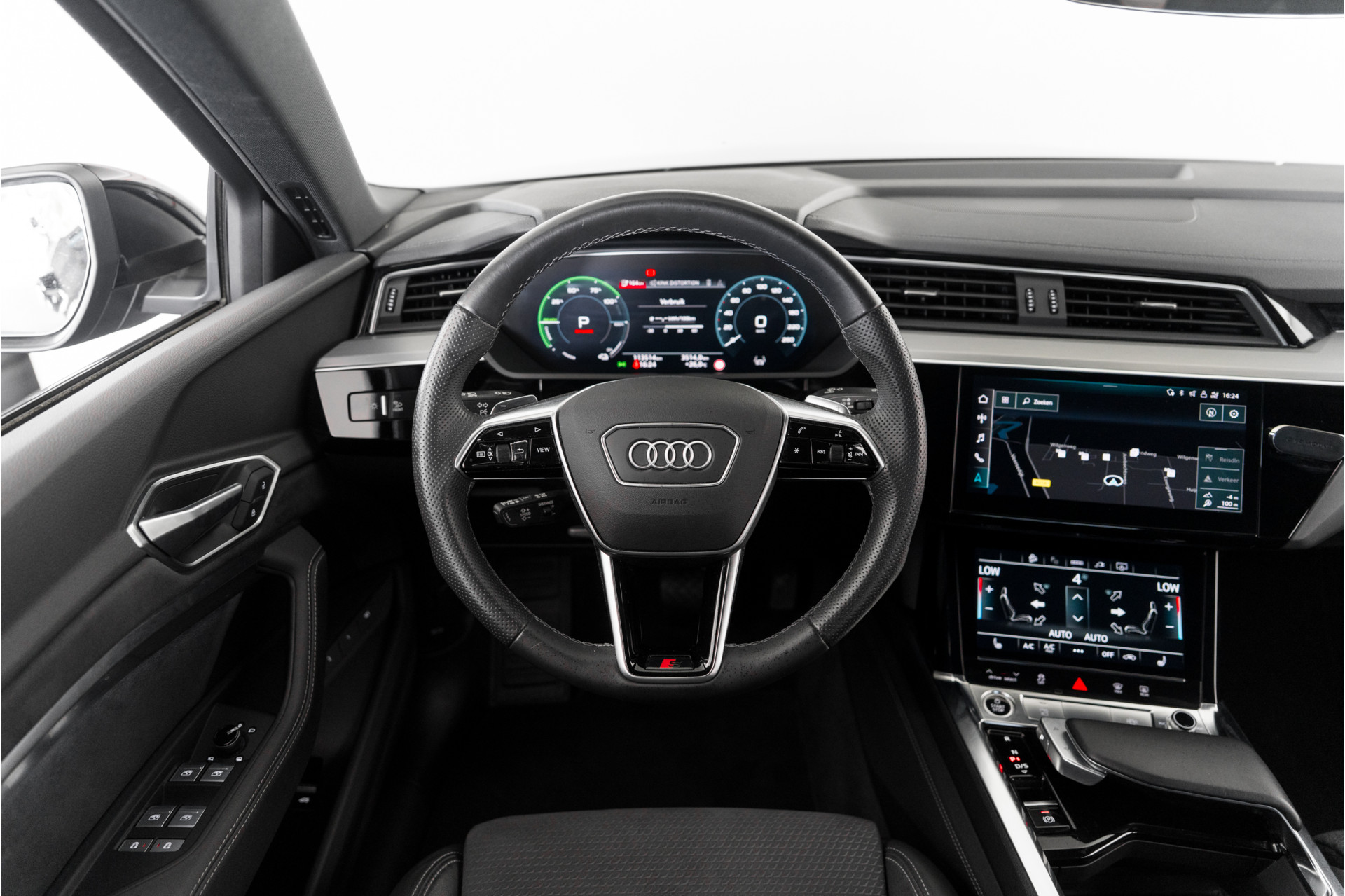 Foto van Audi E-tron 55