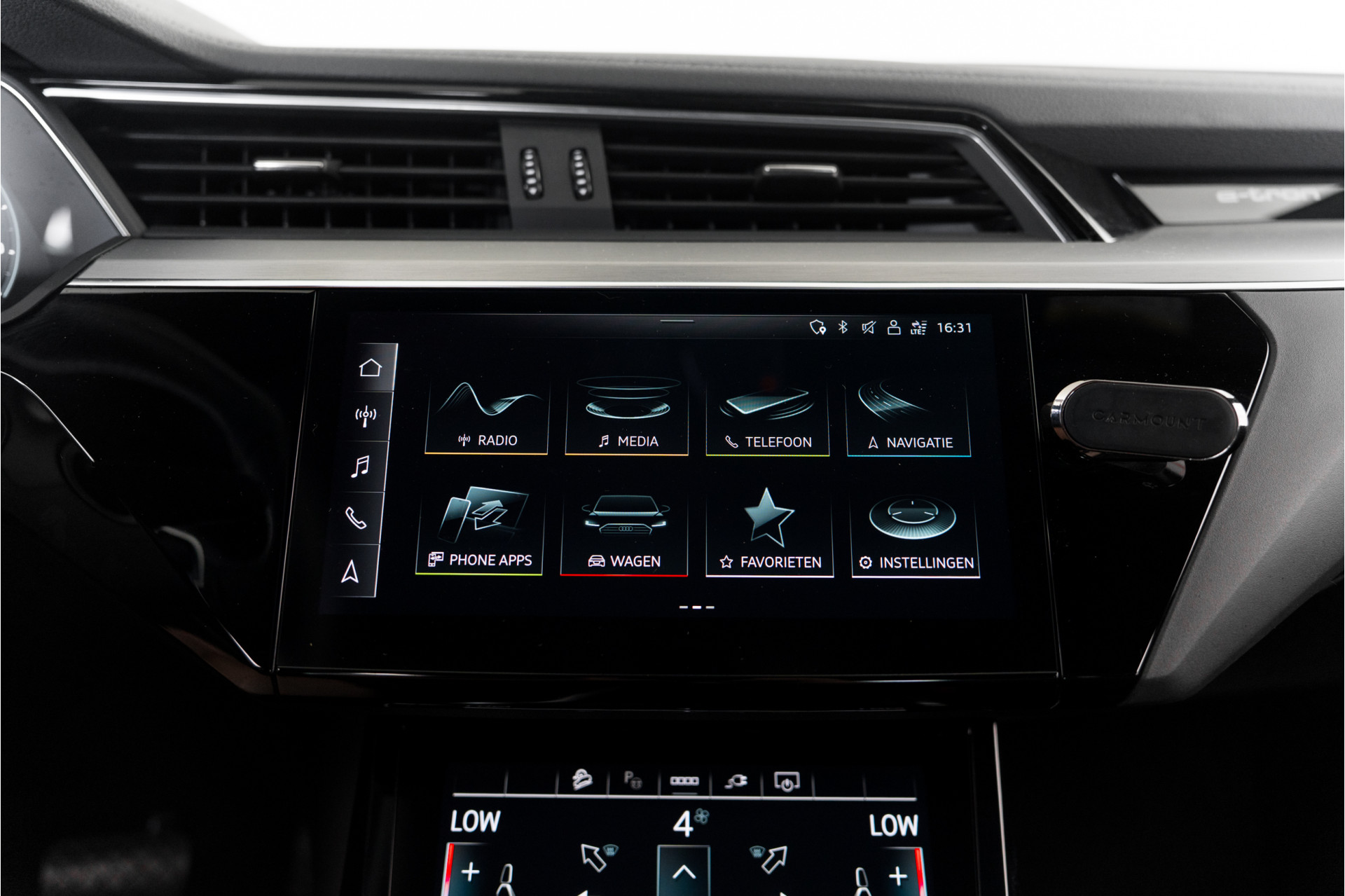 Foto van Audi E-tron 55