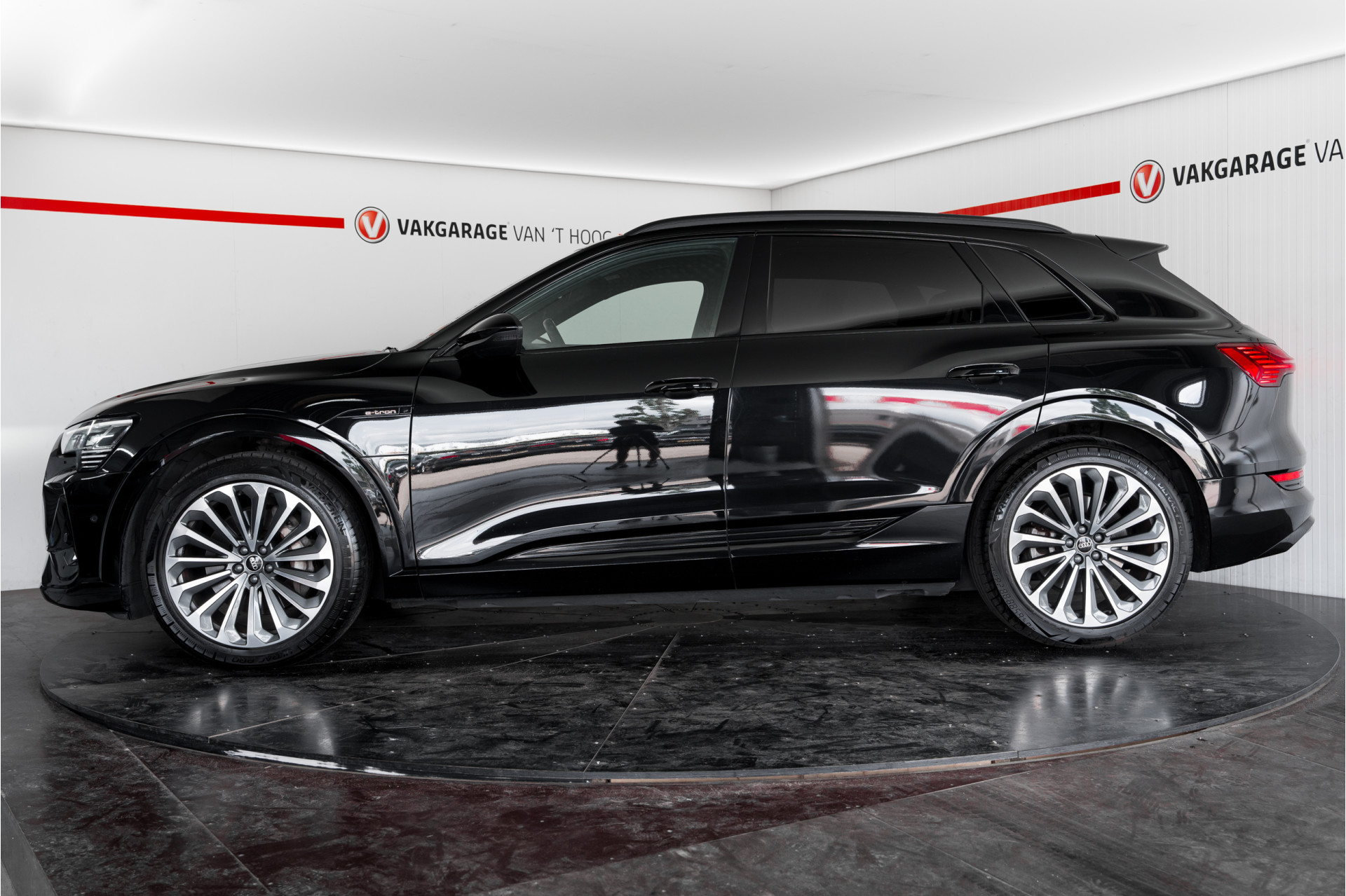 Foto van Audi E-tron 55