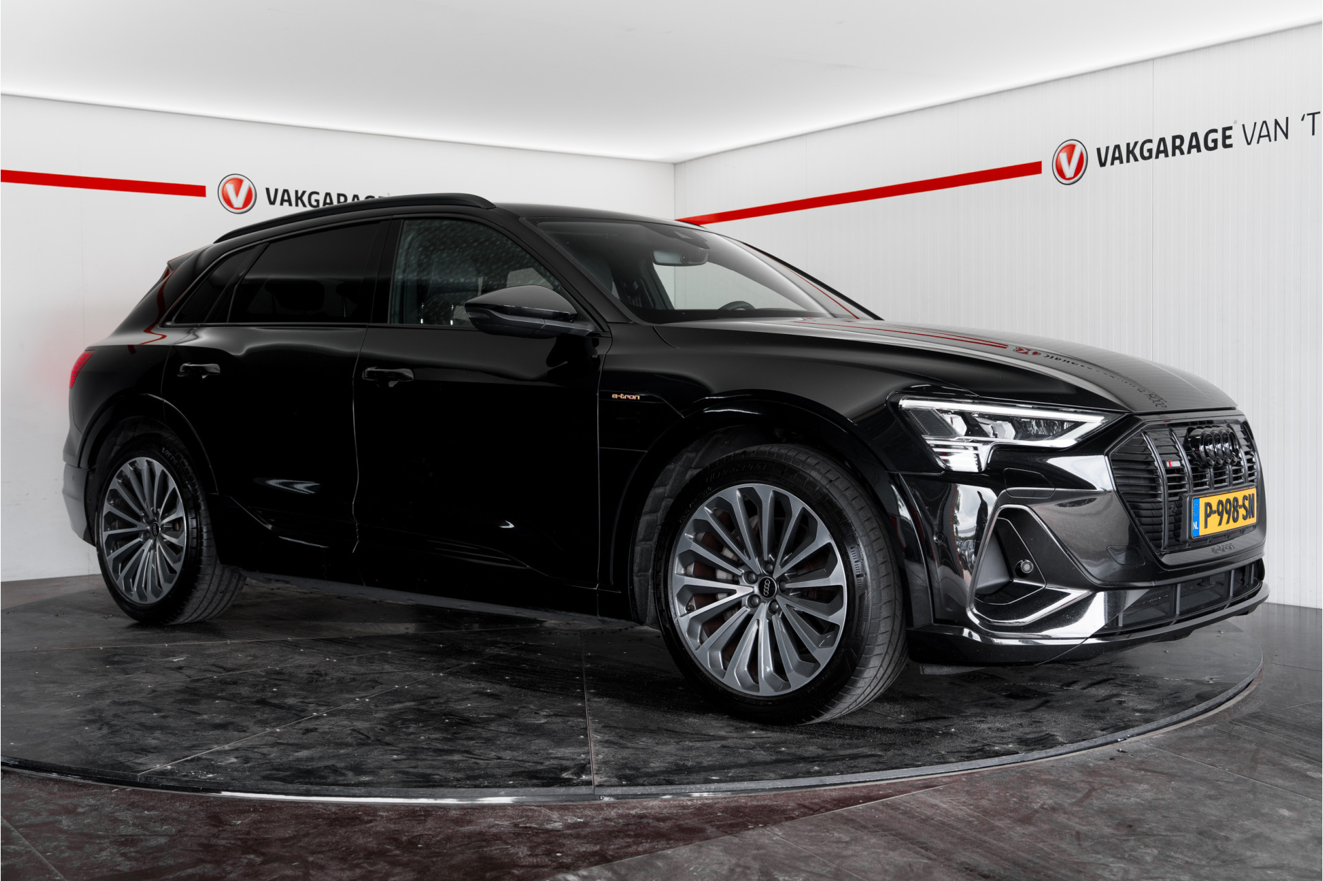 Foto van Audi E-tron 55