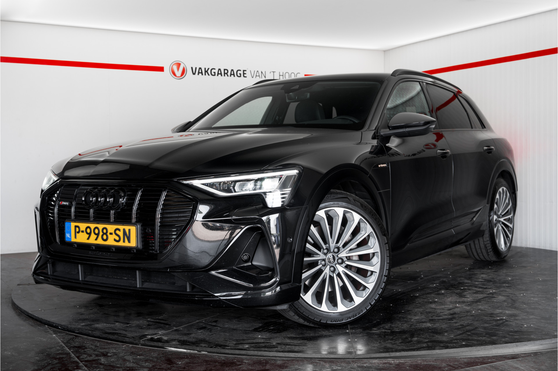 Foto van Audi E-tron 55