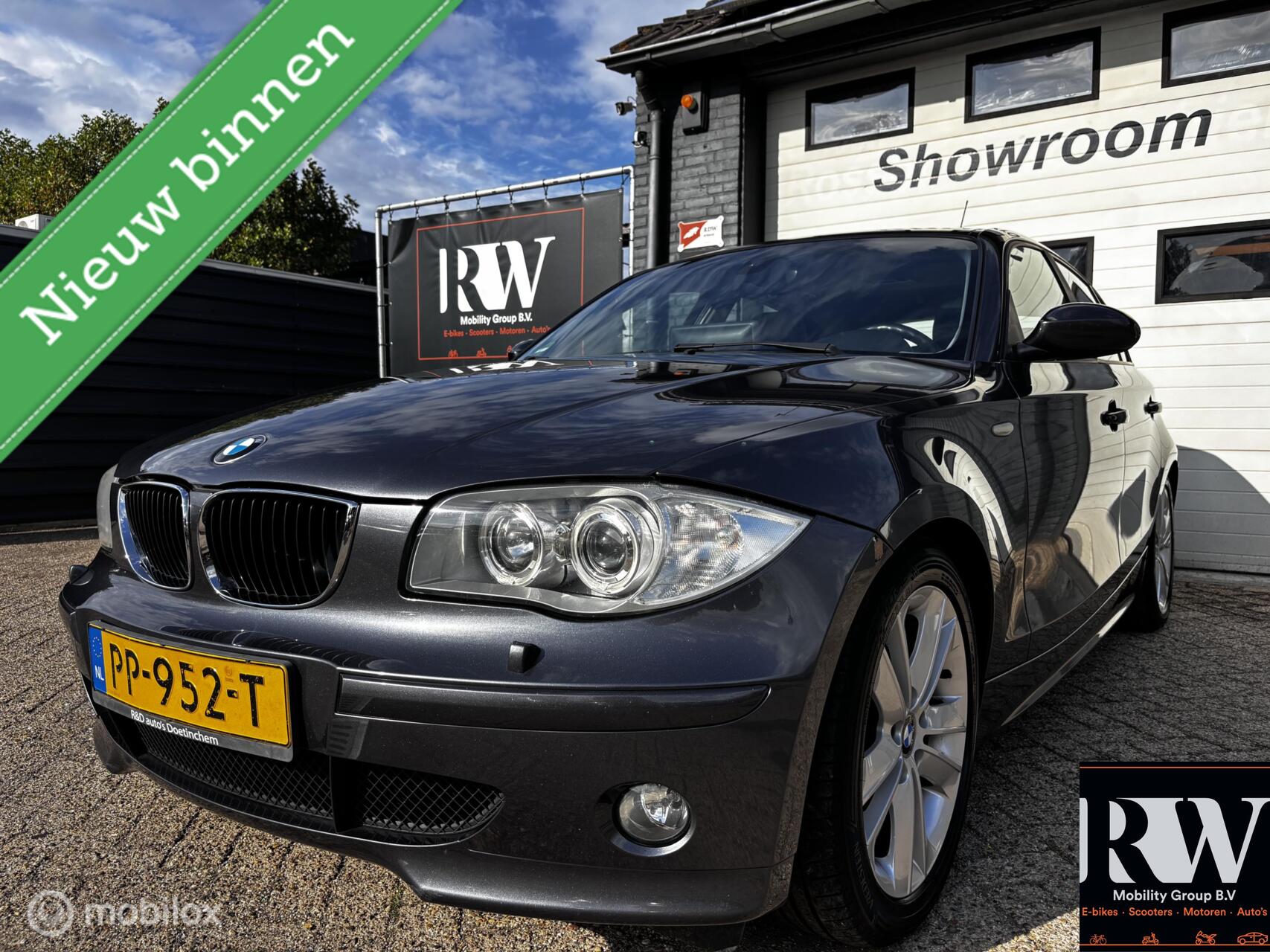 BMW 120i 120i Executive *CRUISE*A/C*PANO*NAVI*LEDER* 2004 - voorkant