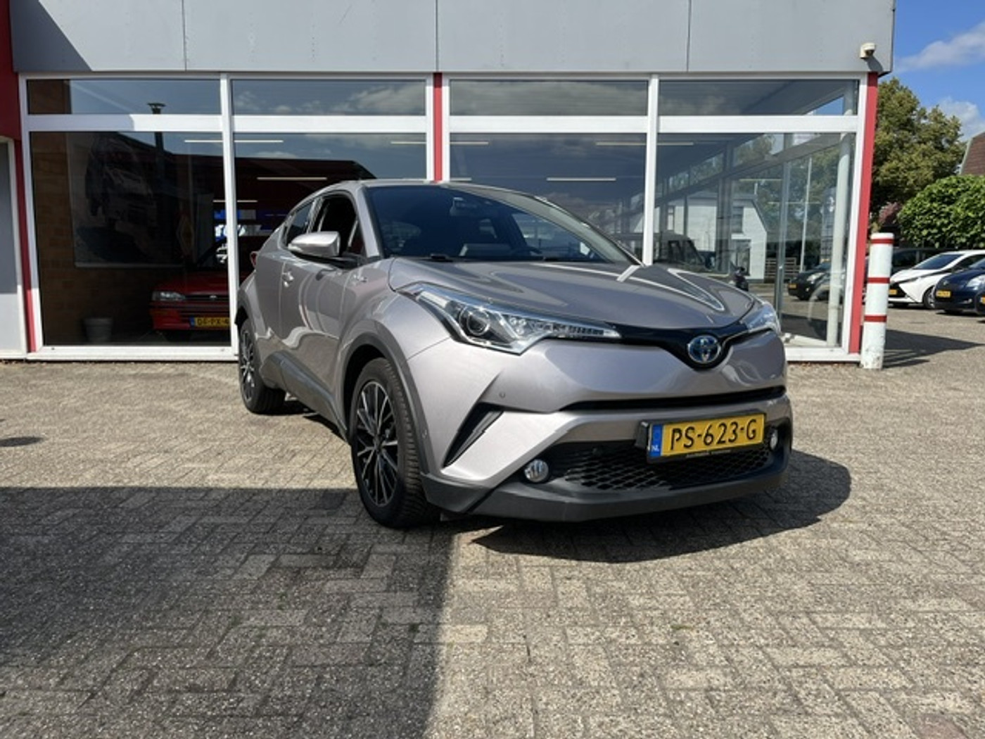 Toyota Toyota C-hr 1.8 Hybrid Executive 2017 - voorkant