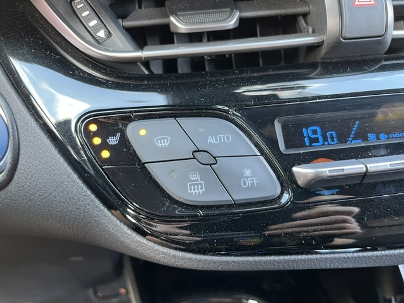 Foto van Toyota Toyota C-hr