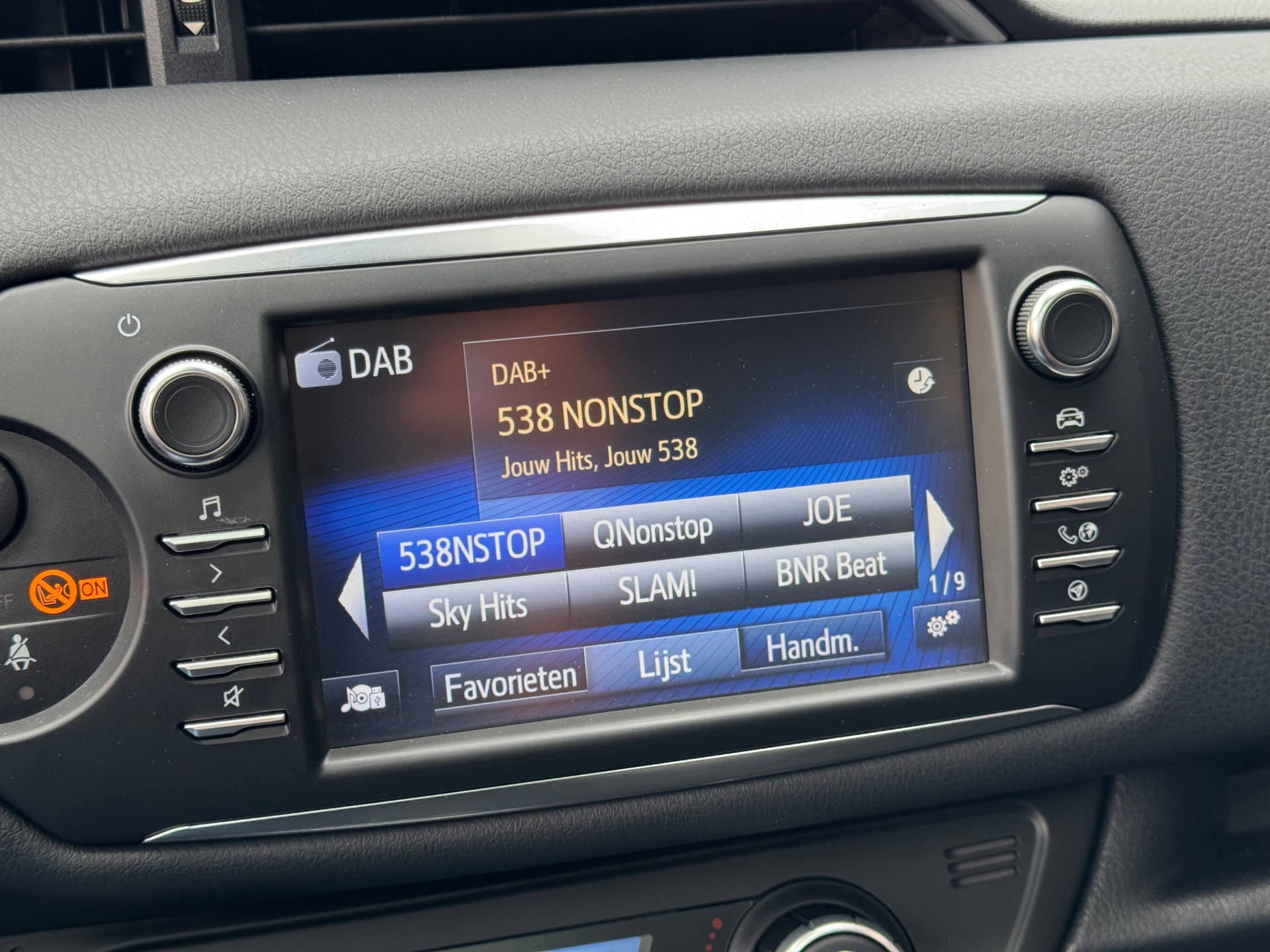 Foto van Toyota Toyota Yaris Hybrid